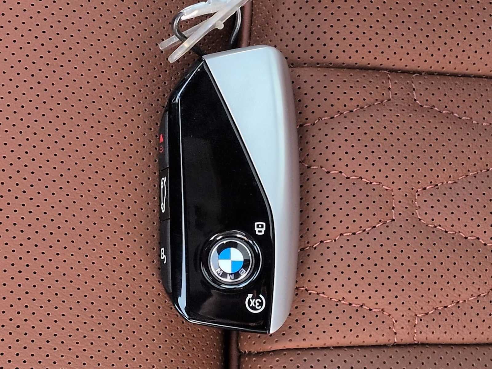 2026 BMW B7 ALPINA XB7