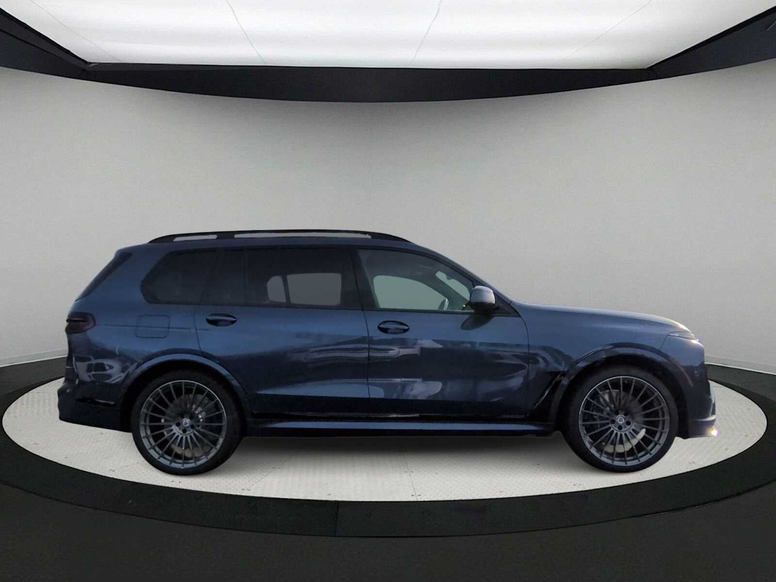 2026 BMW B7 ALPINA XB7