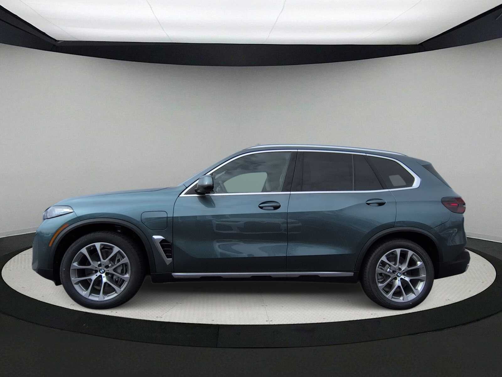 2026 BMW X5 xDrive50e xDrive50e