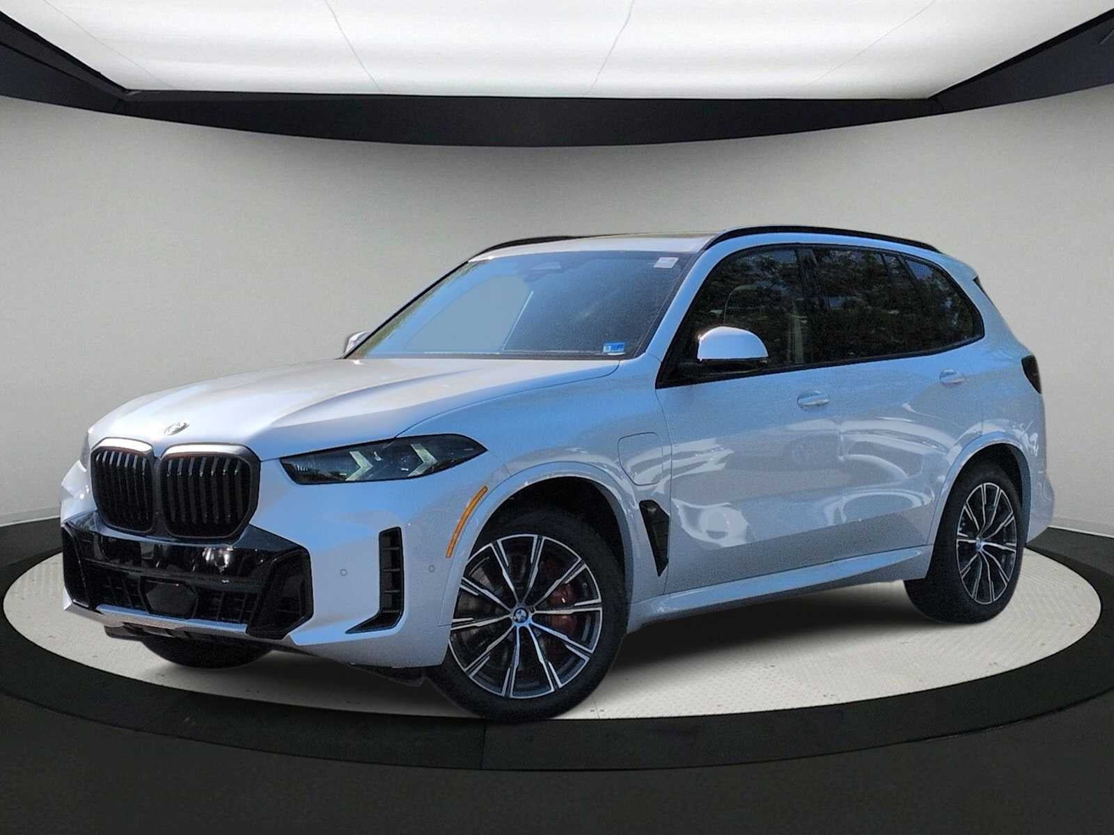 2026 BMW X5 xDrive50e's photo