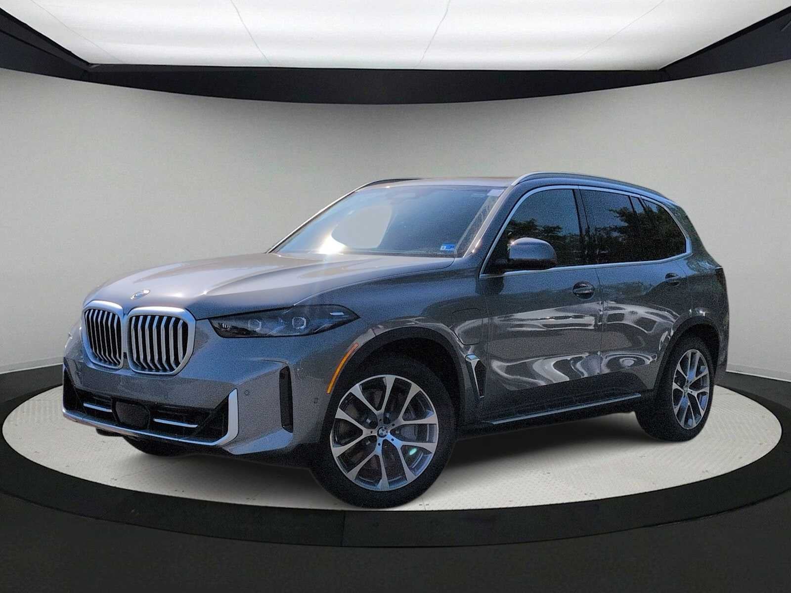 2026 BMW X5 xDrive50e's photo