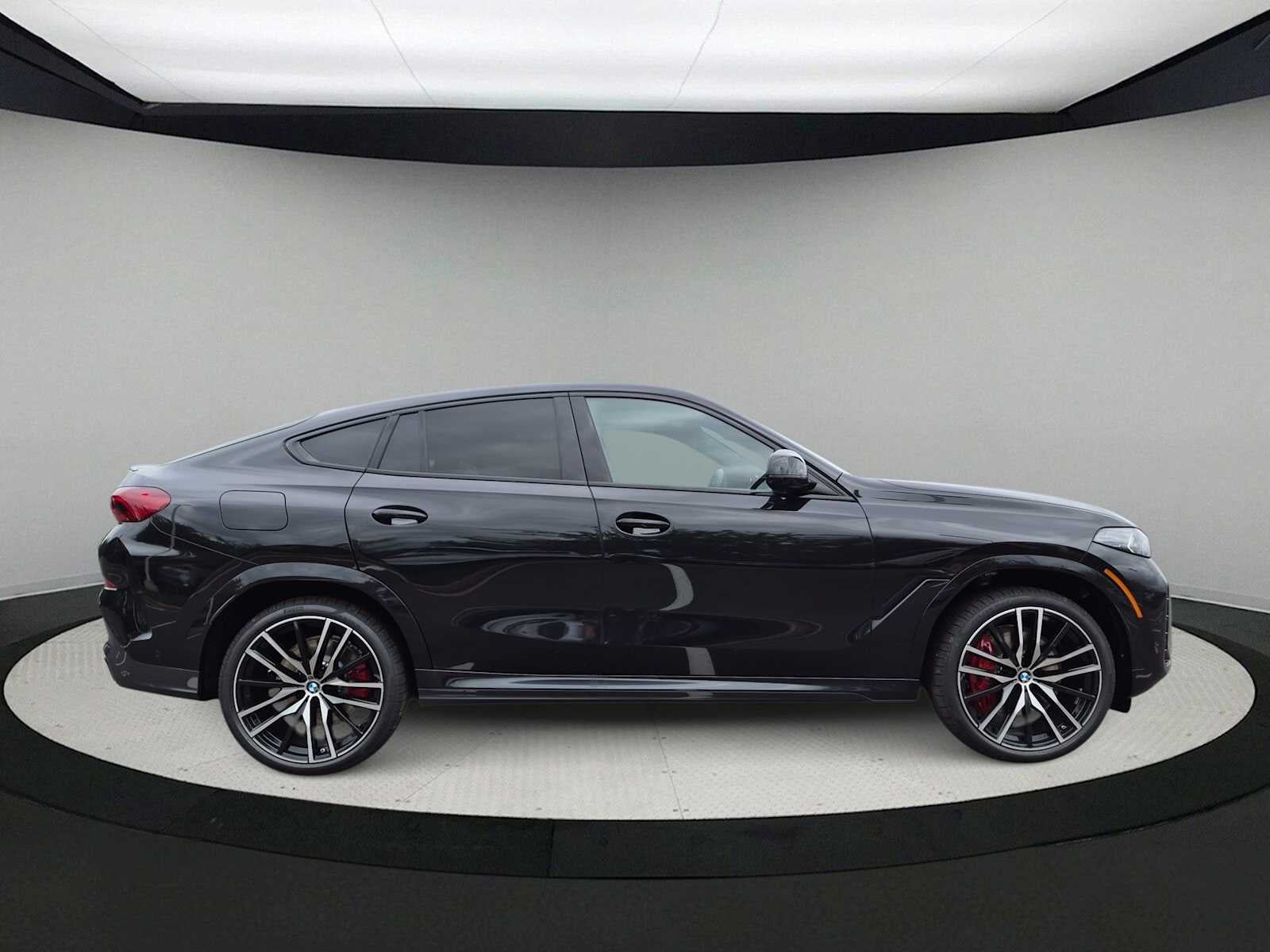 2027 BMW X6 M60i
