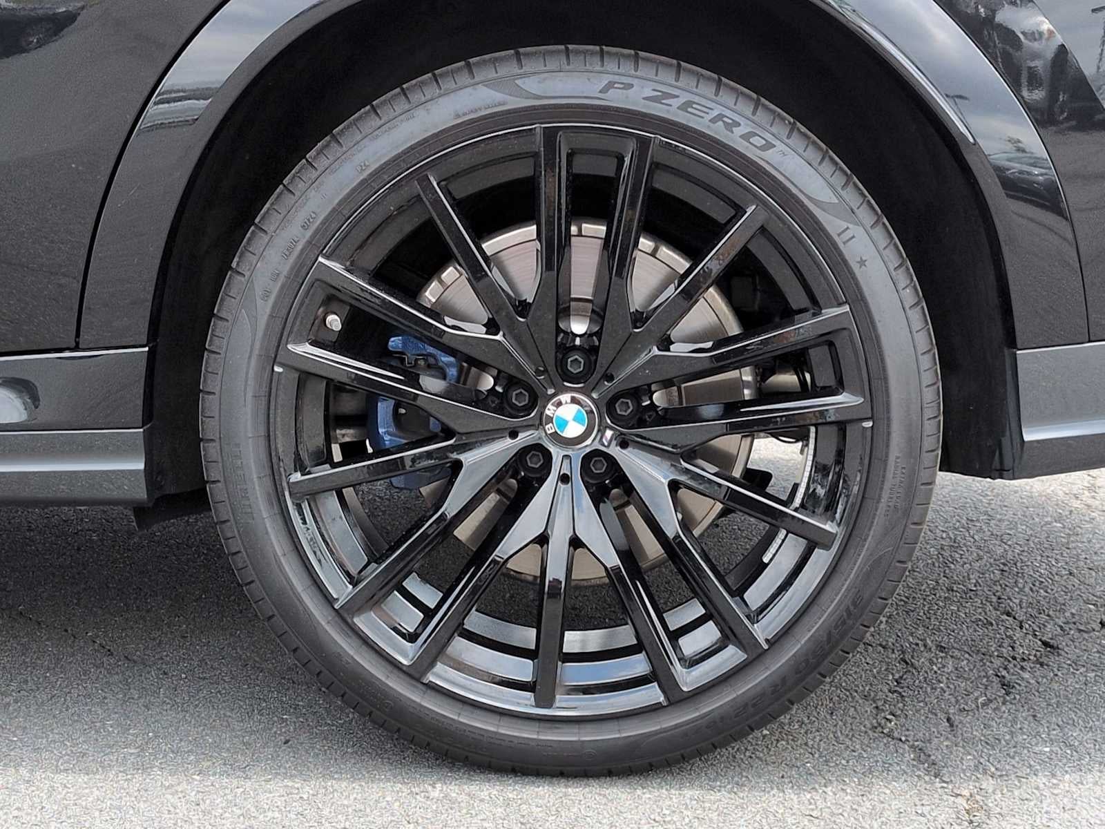 2025 BMW X6 M60i M60i