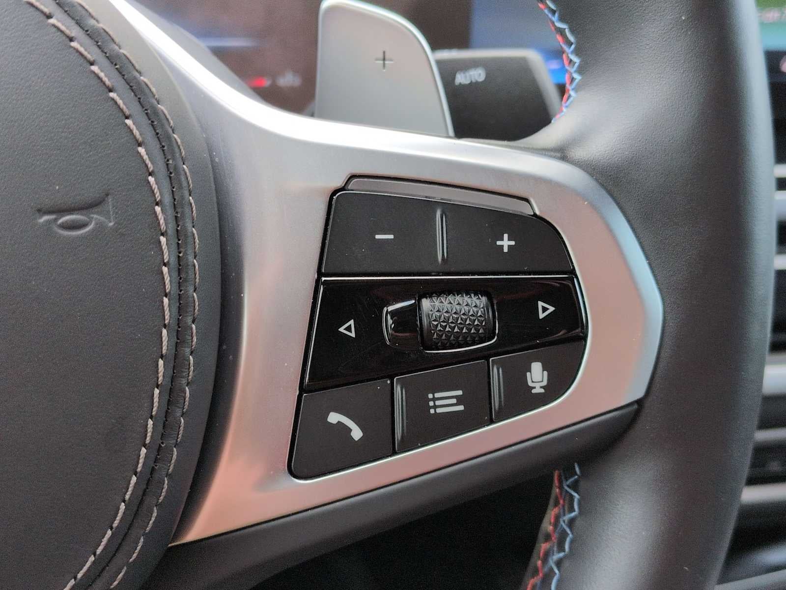 2025 BMW X6 M60i M60i