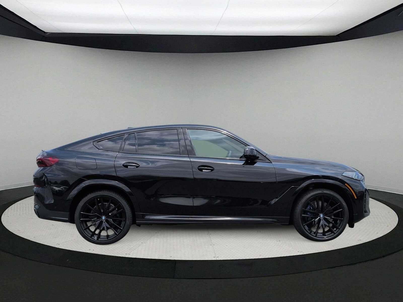 2025 BMW X6 M60i M60i