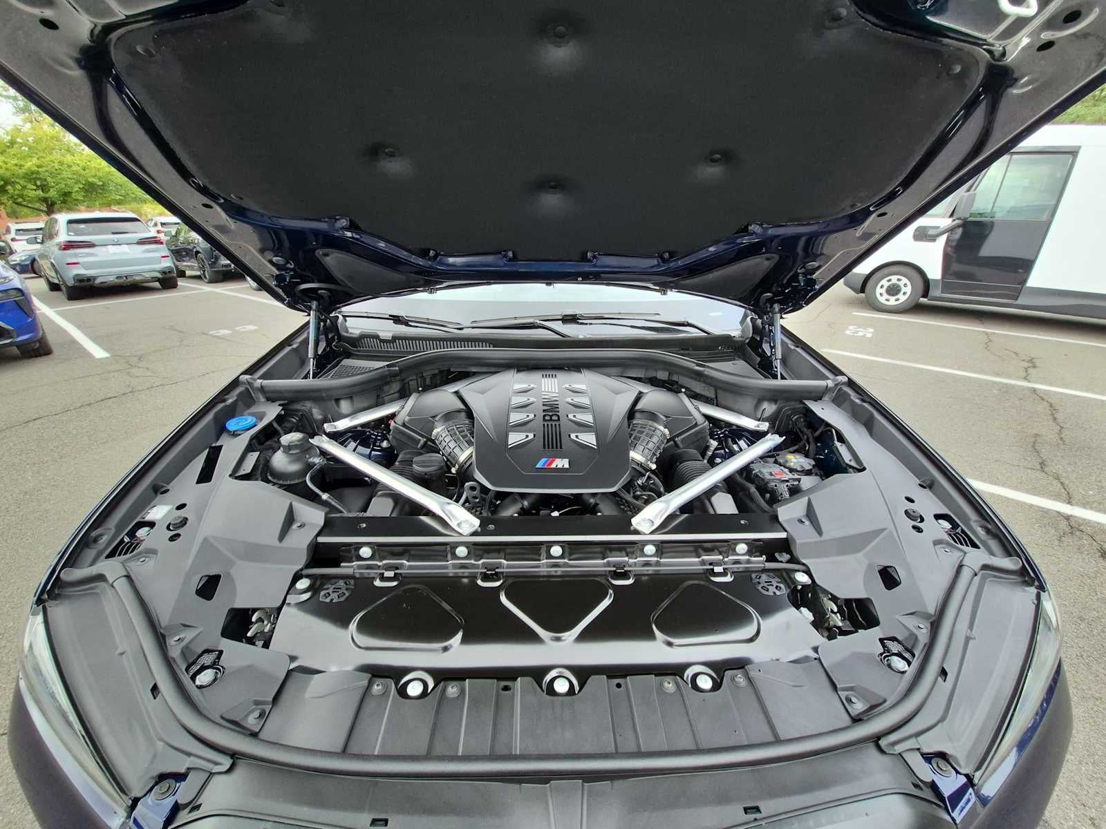 2027 BMW X6 M60i