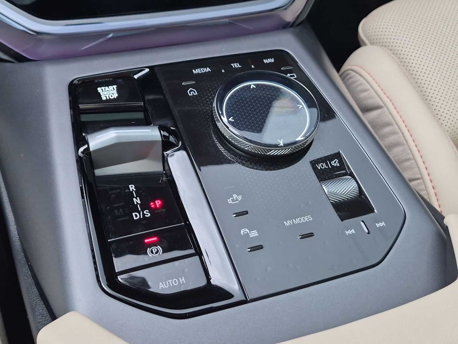 2026 BMW X3 30 - Photo 33