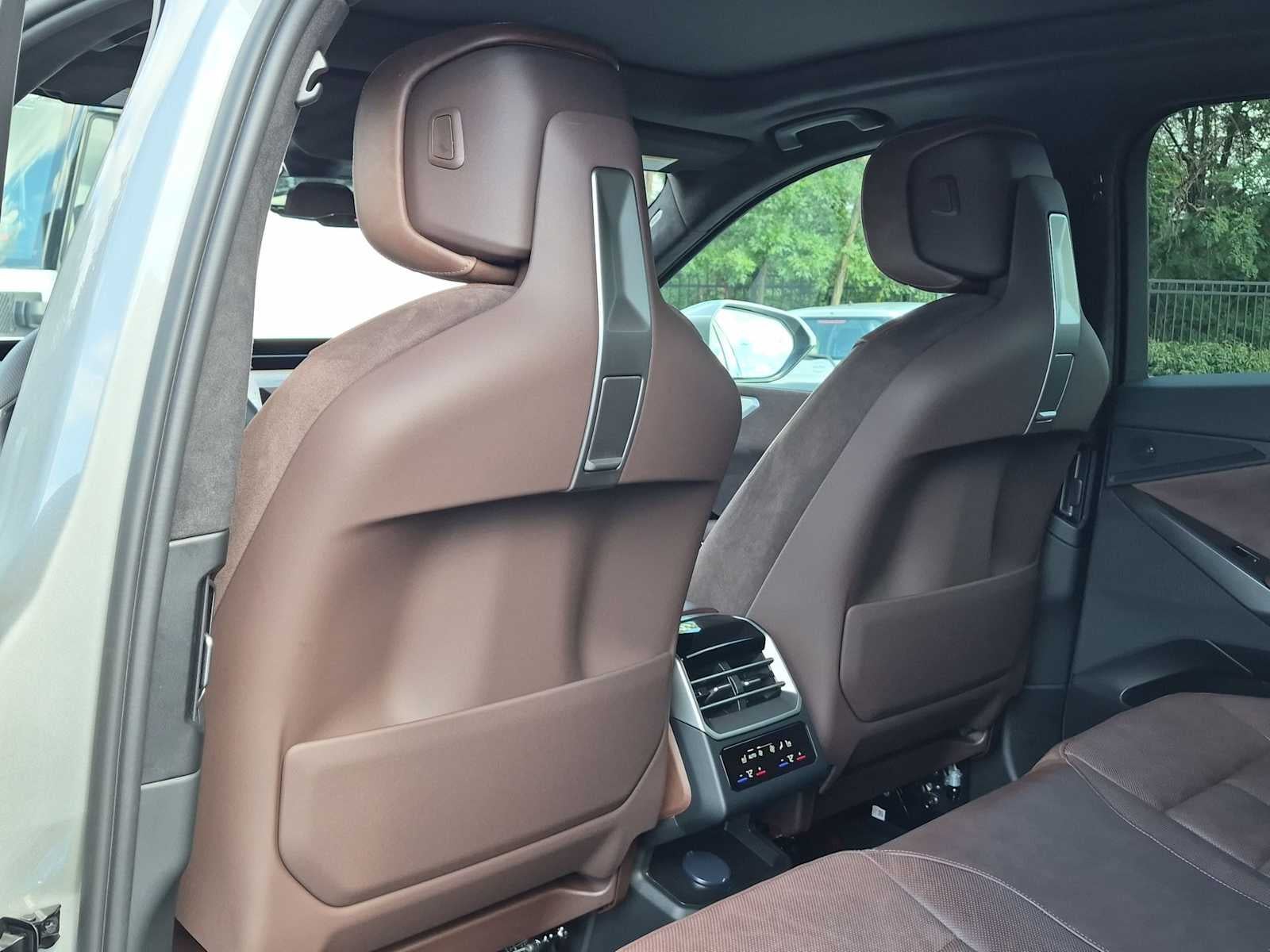2027 BMW X5 40 xDrive