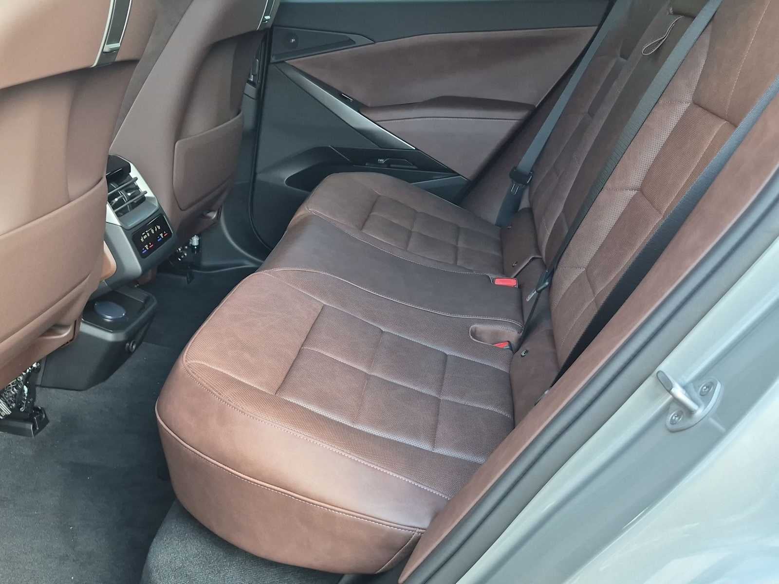 2027 BMW X5 40 xDrive