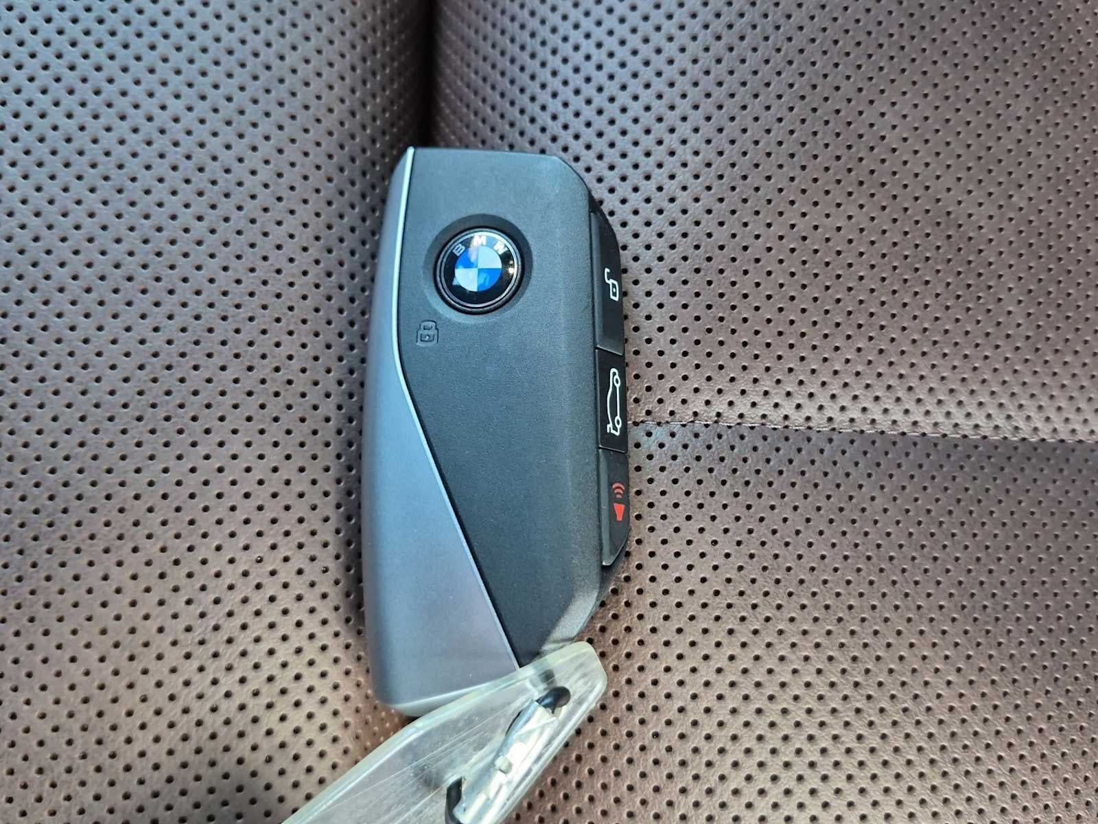 2027 BMW X5 40 xDrive