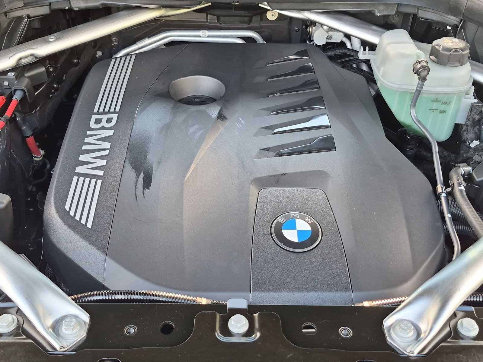 2027 BMW X5 40 xDrive