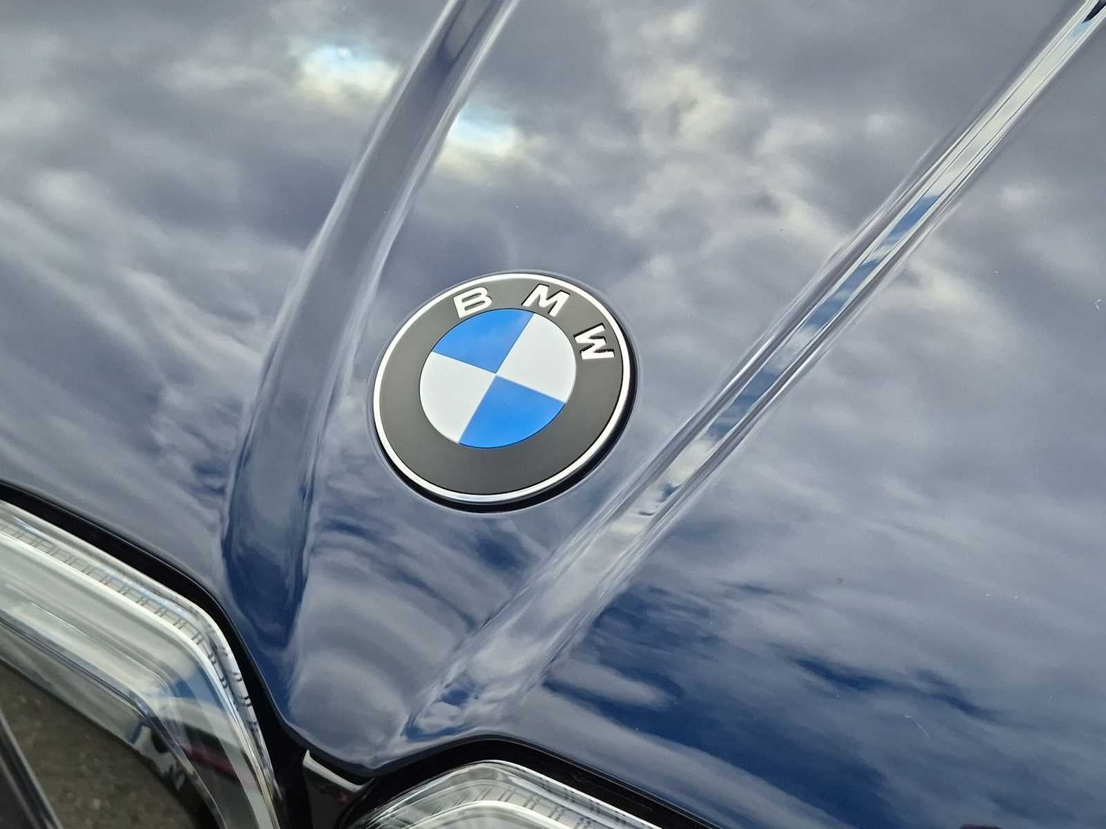 2027 BMW X5 40 xDrive
