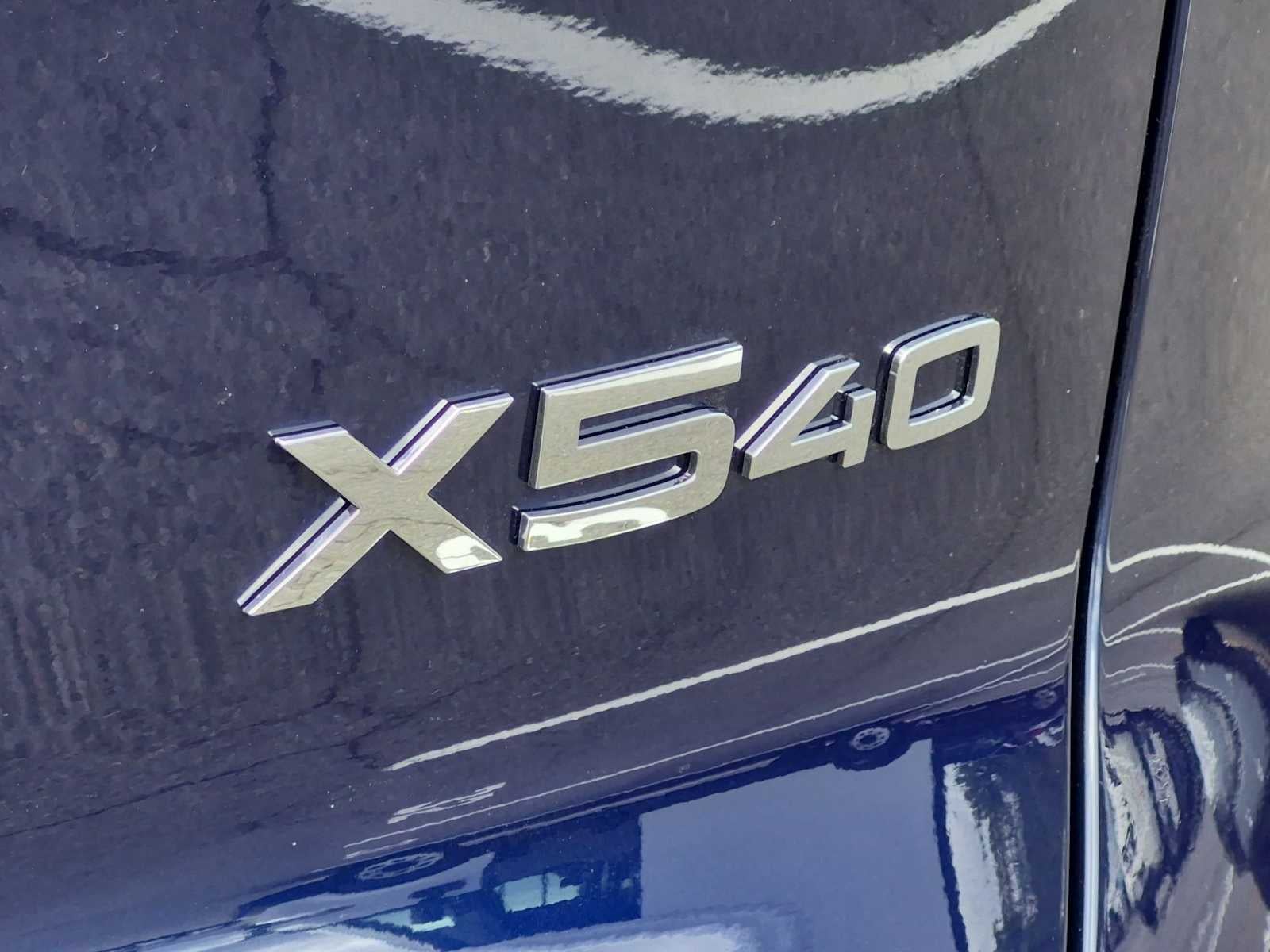 2027 BMW X5 40 xDrive