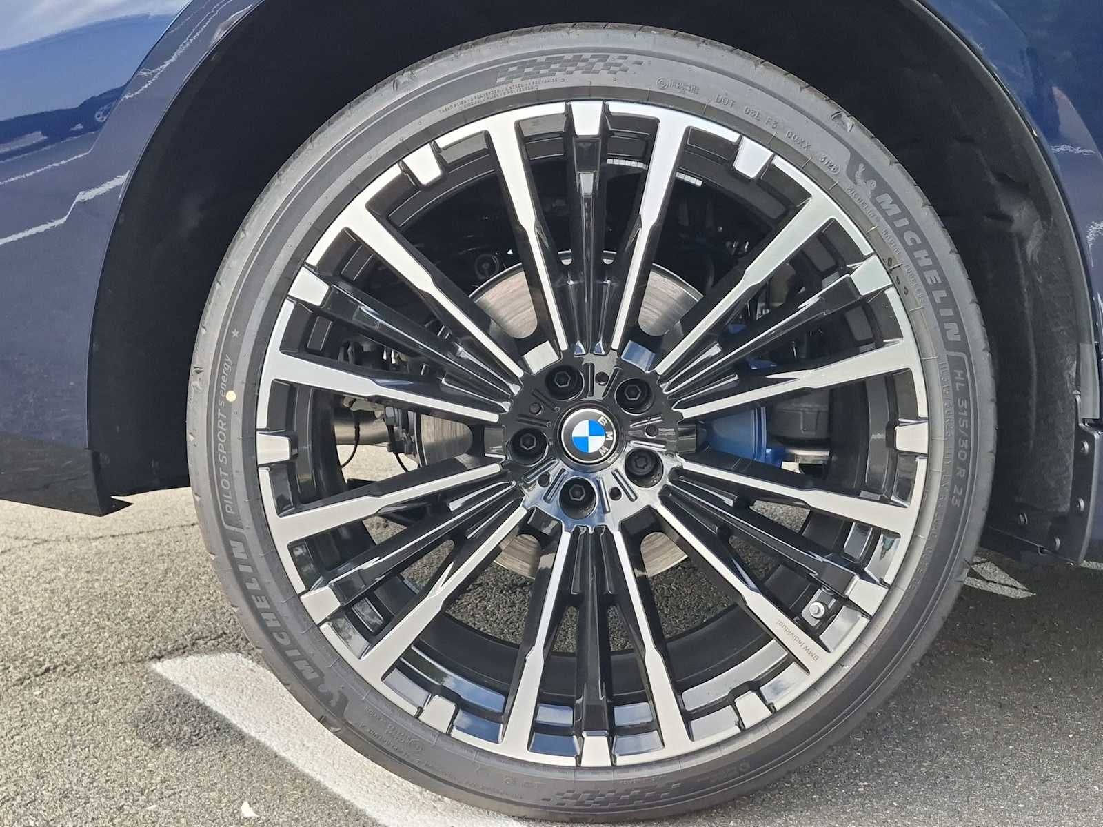 2027 BMW X5 40 xDrive
