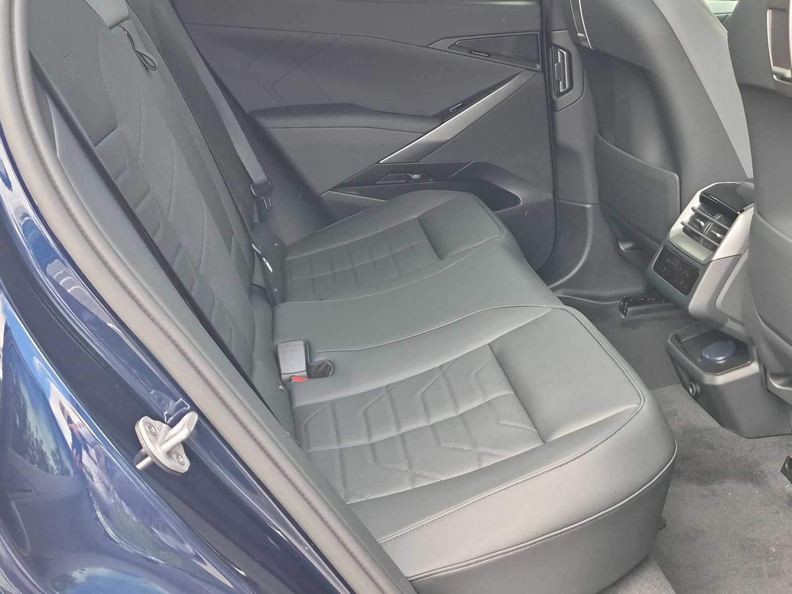 2027 BMW X5 40 xDrive