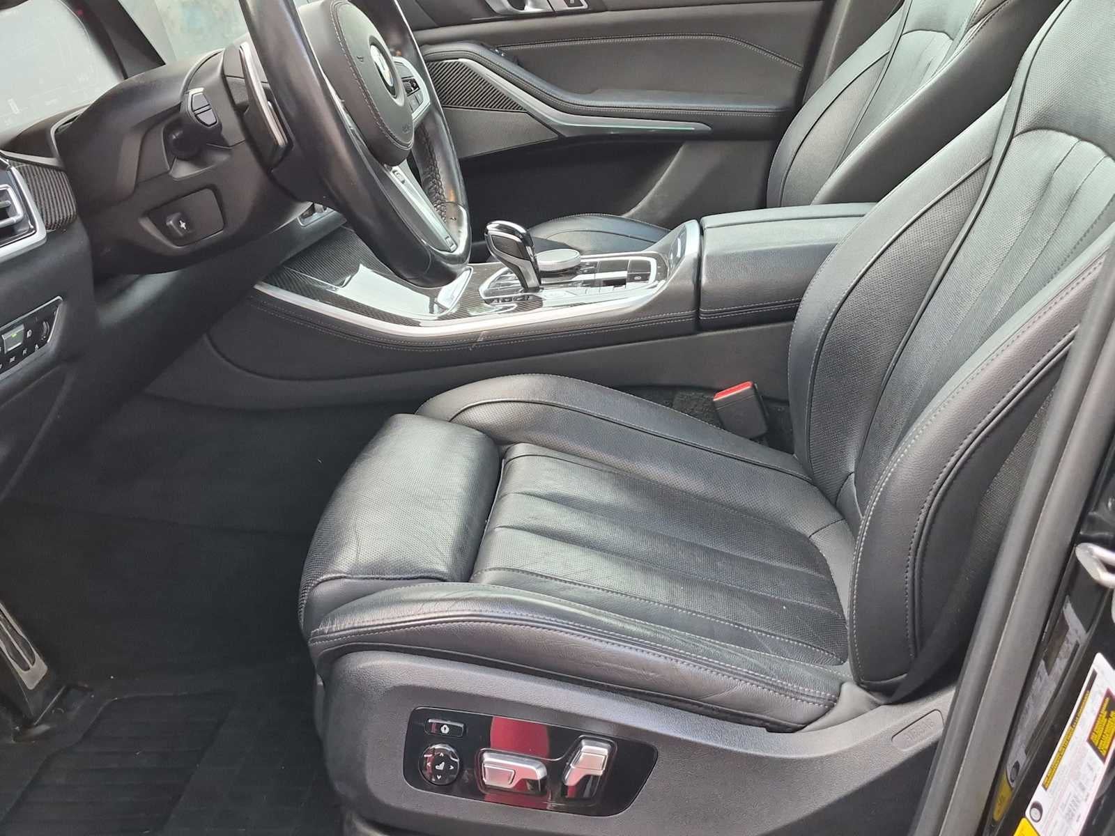 2022 BMW X5 M50i