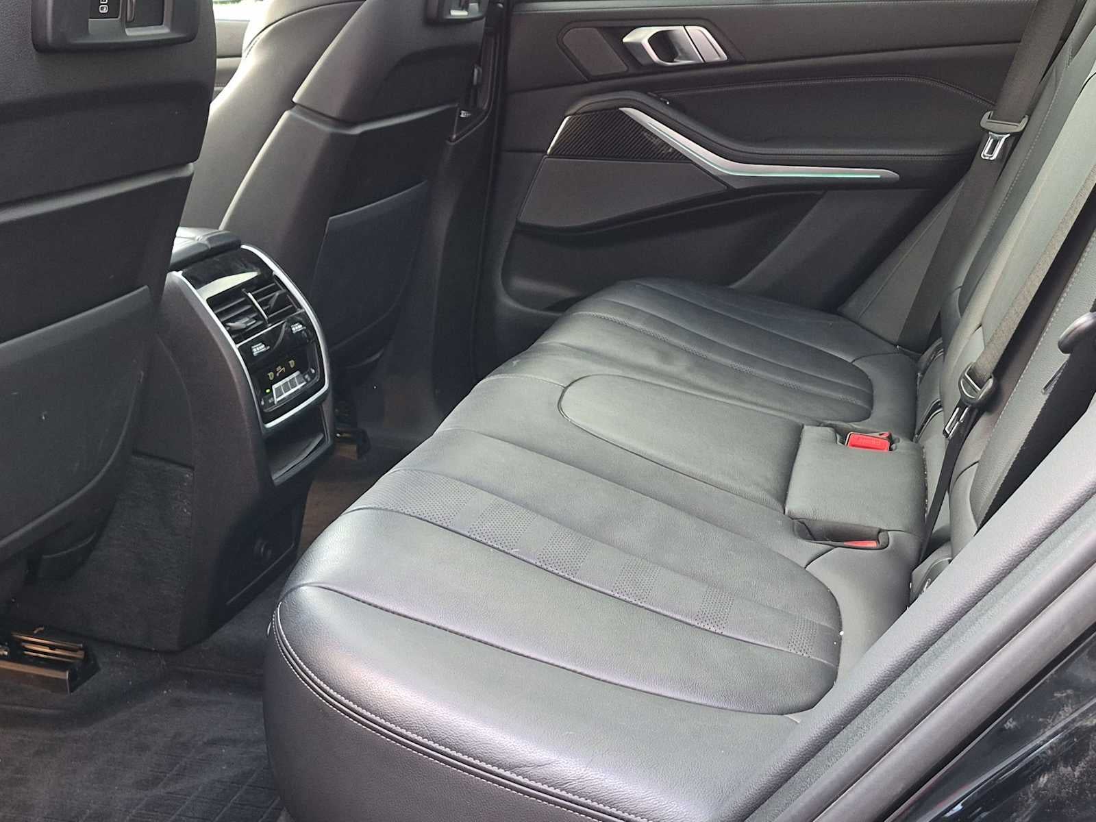 2022 BMW X5 M50i
