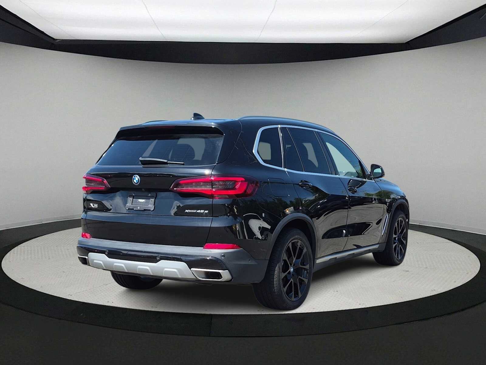 2023 BMW X5 xDrive45e