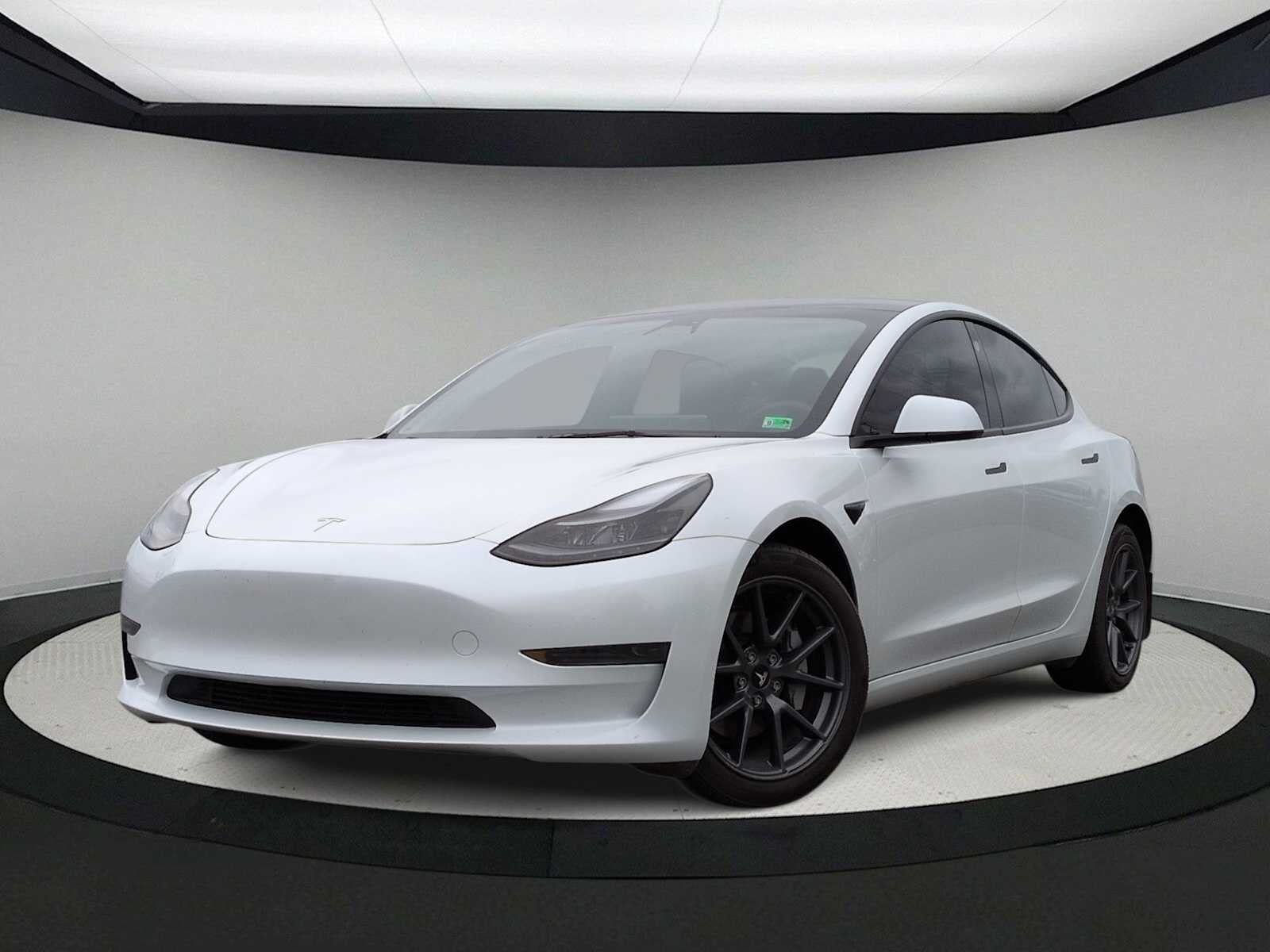 2023 Tesla Model 3 RWD