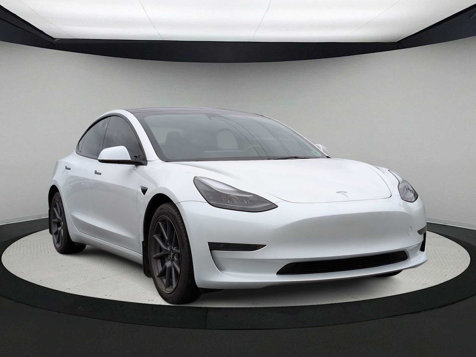 2023 Tesla Model 3 RWD