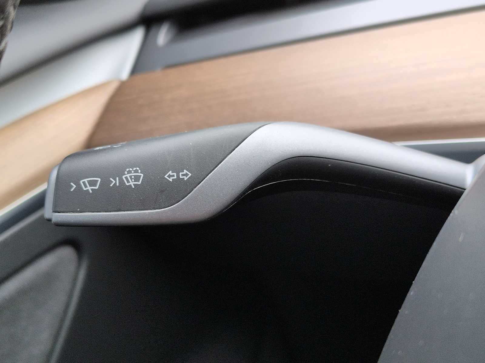 2023 Tesla Model 3 RWD