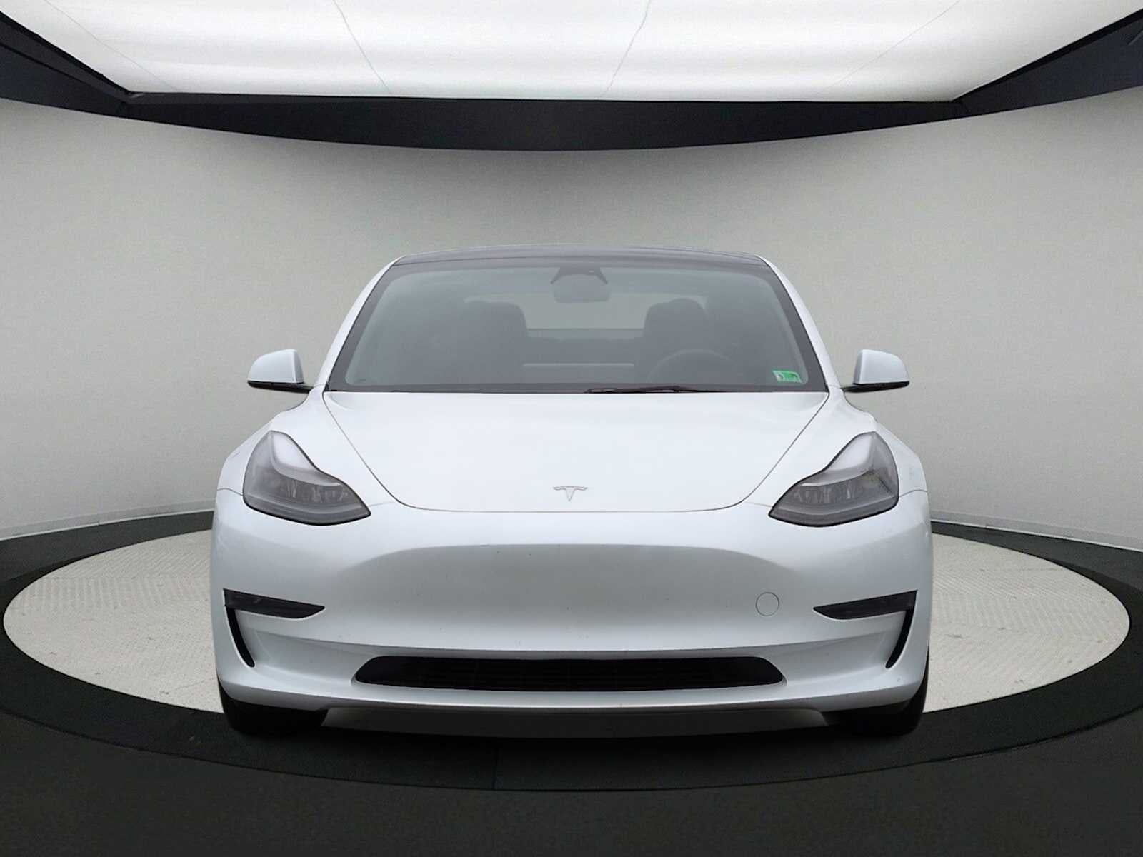 2023 Tesla Model 3 RWD
