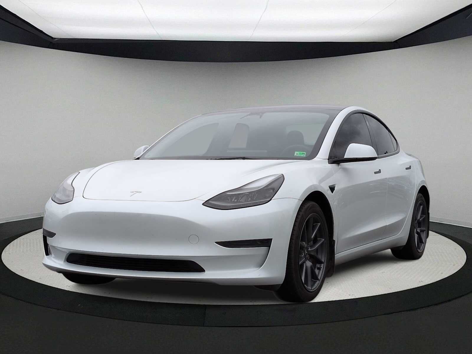 2023 Tesla Model 3 RWD