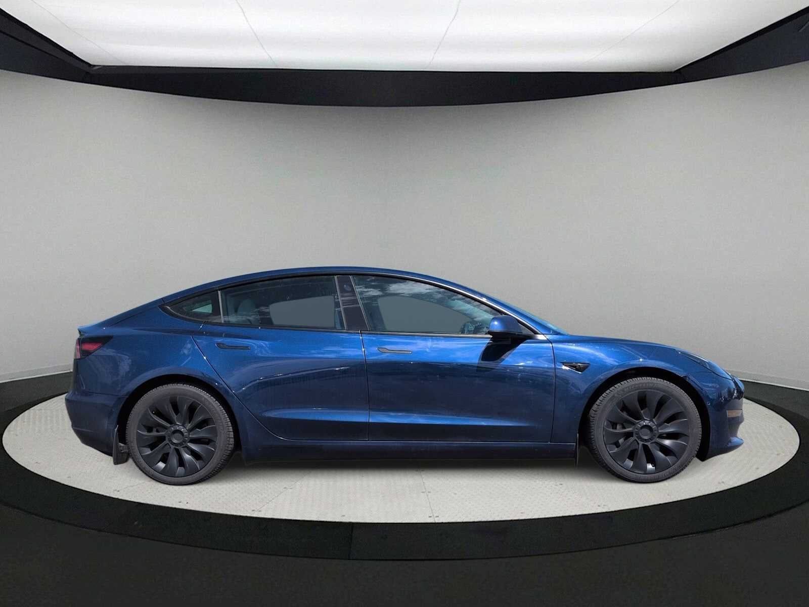 2022 Tesla Model 3 Long Range