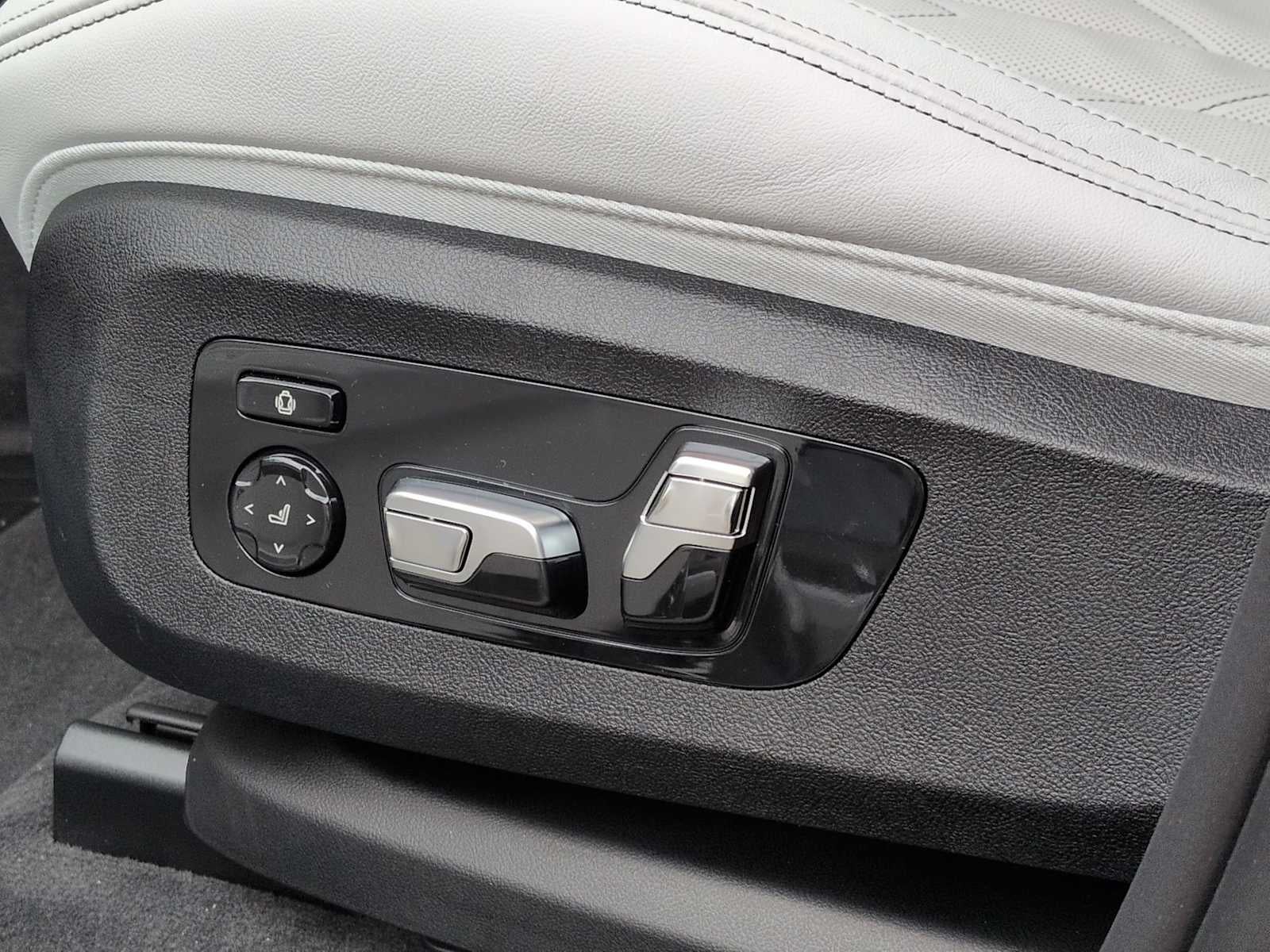 2026 BMW XM Label