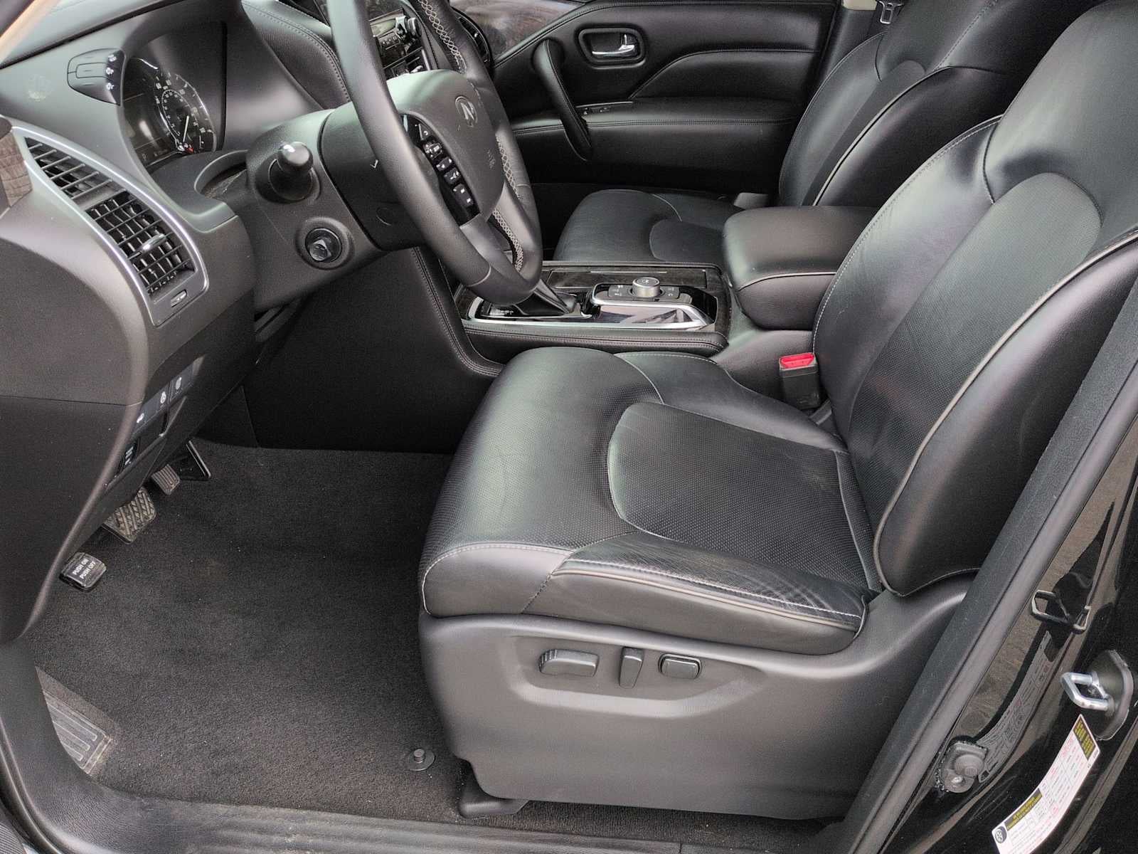 2022 INFINITI QX80 LUXE