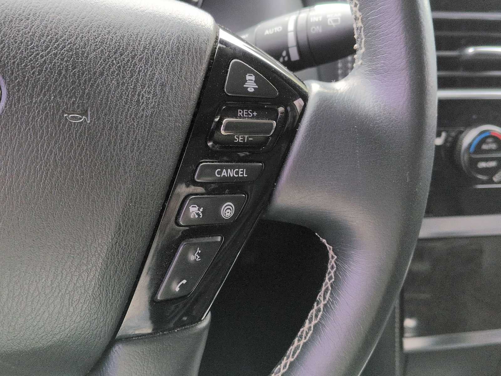 2022 INFINITI QX80 LUXE