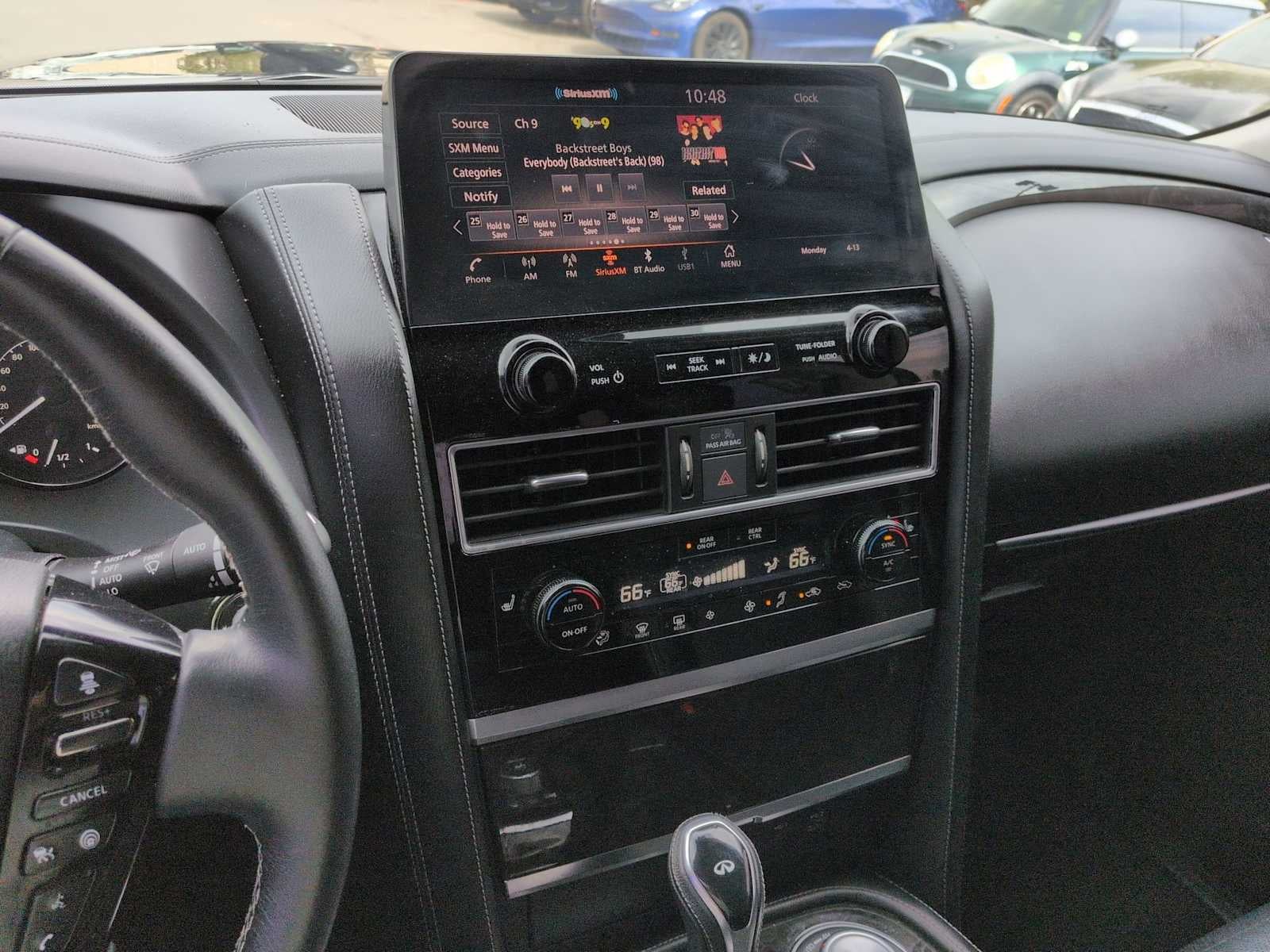 2022 INFINITI QX80 LUXE