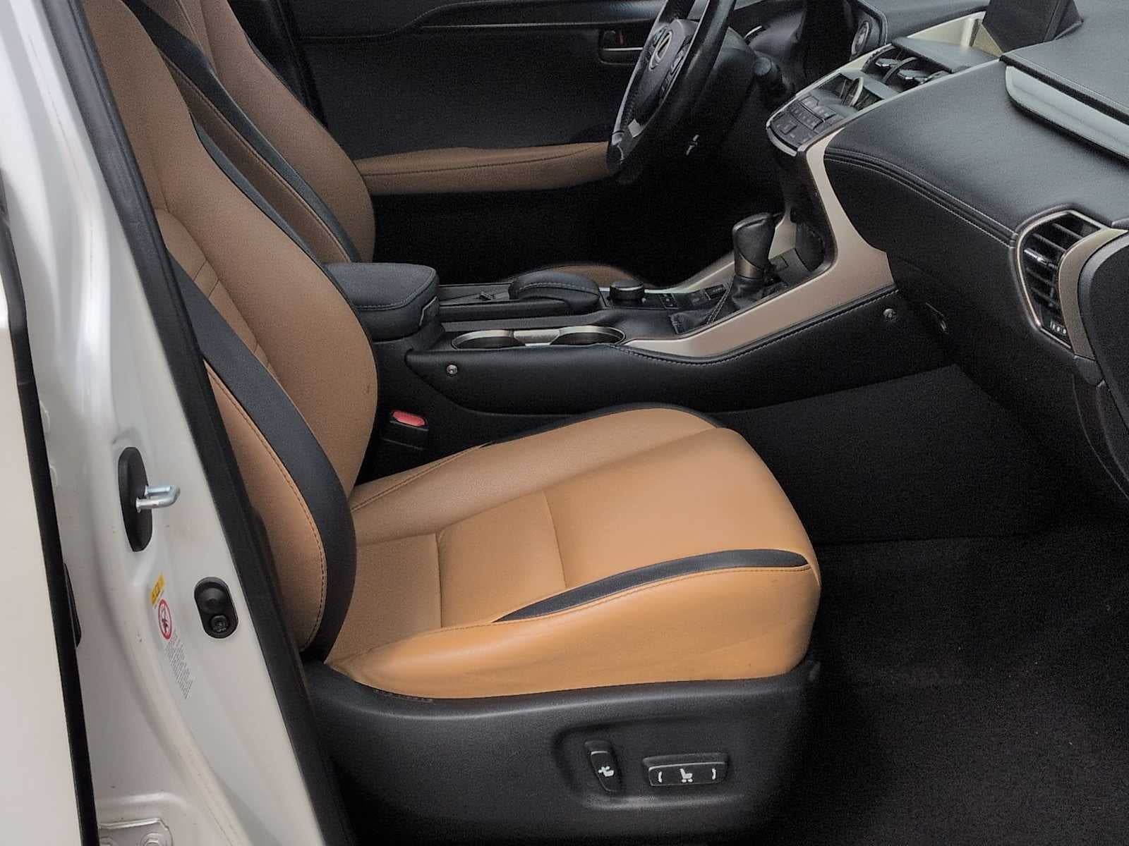 2016 Lexus NX 200t FWD 4dr