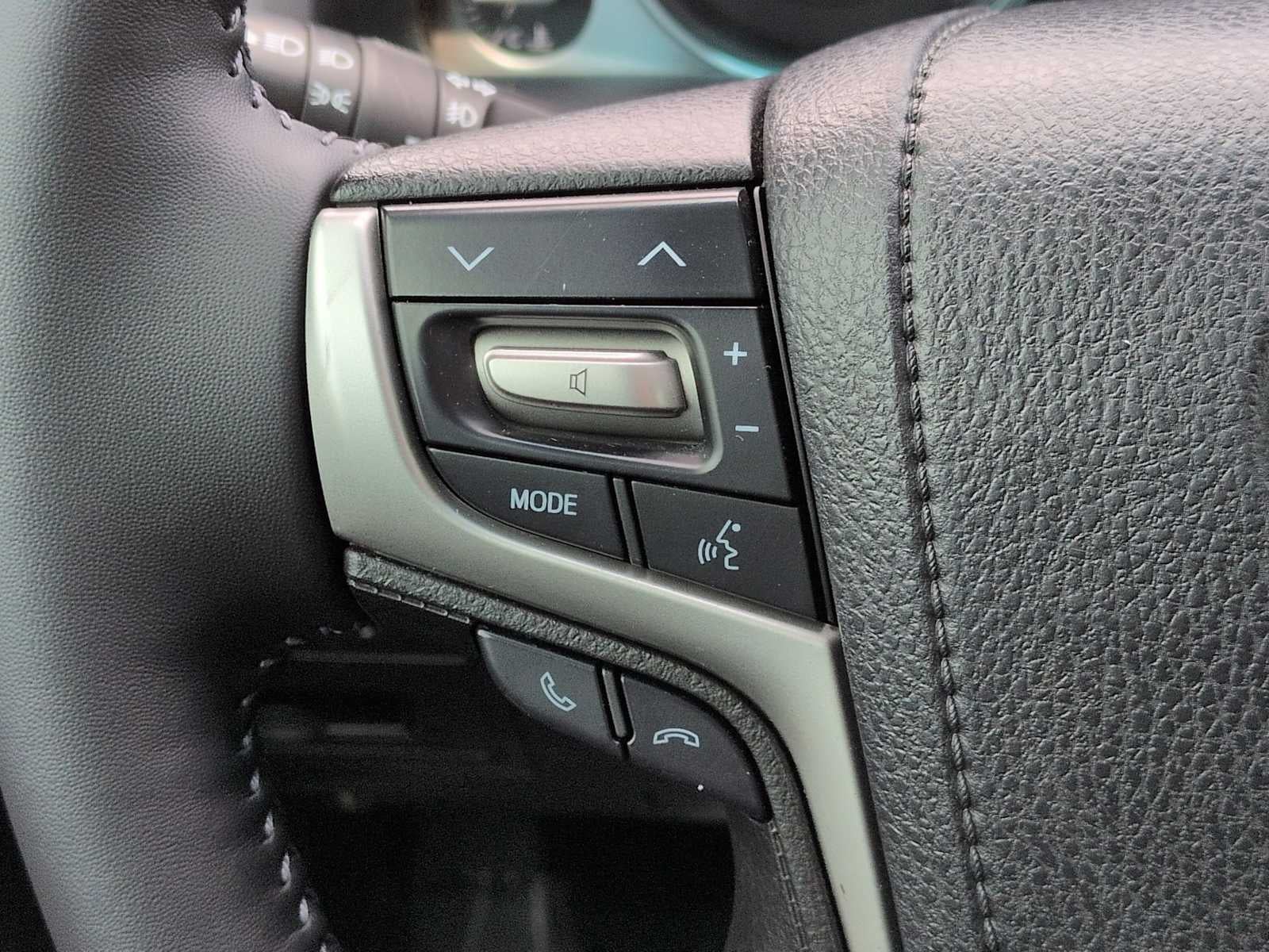 2018 Toyota Land Cruiser 4WD (Natl)