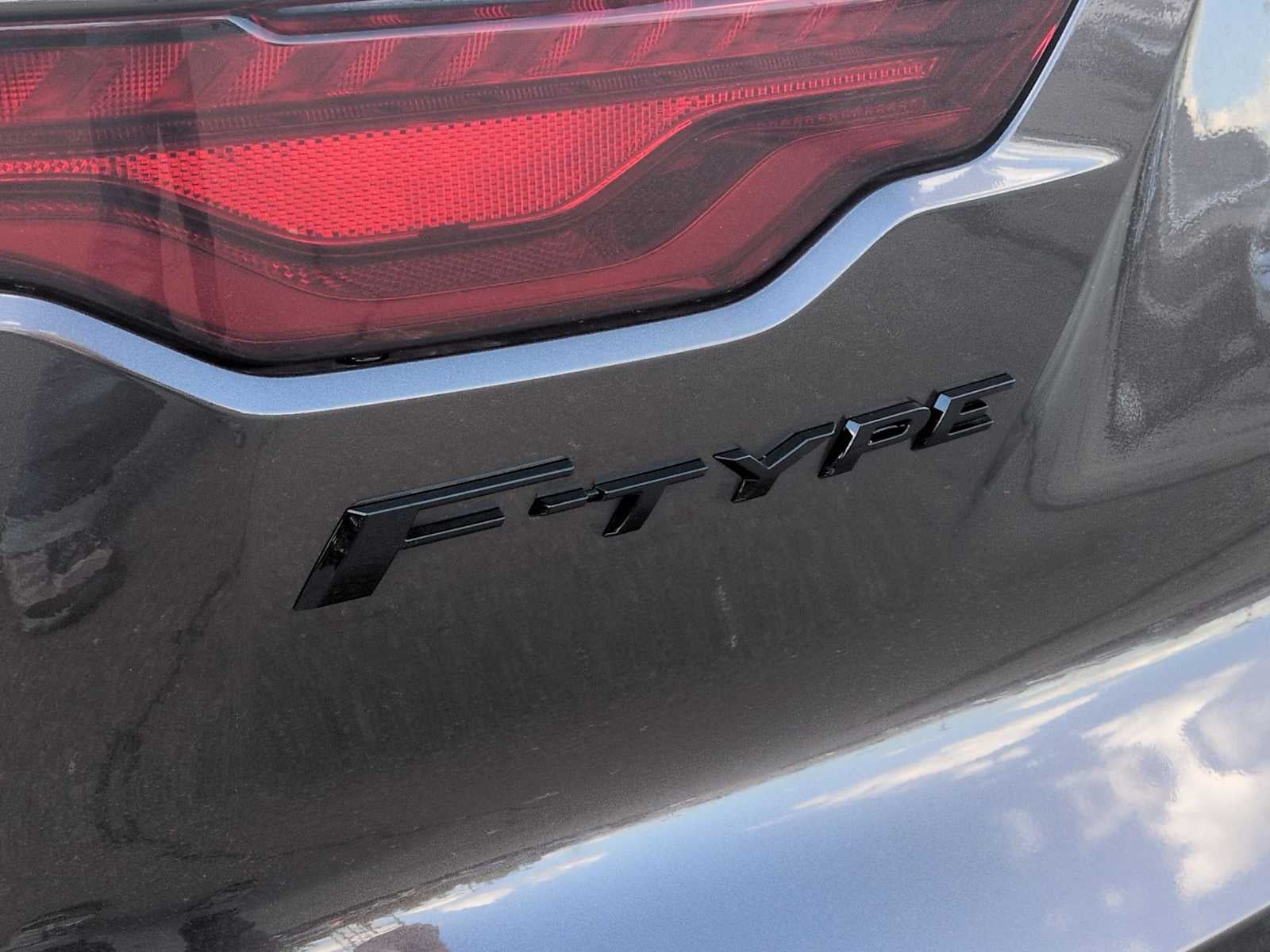 2021 Jaguar F-TYPE R