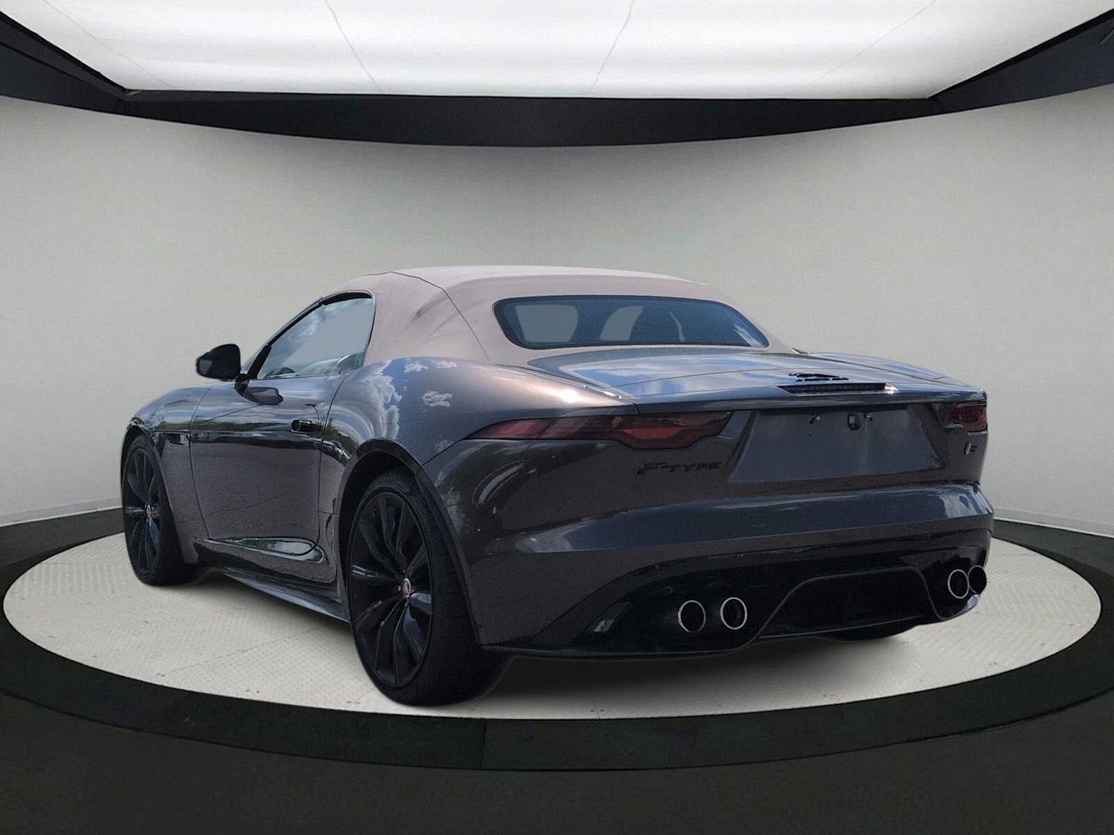 2021 Jaguar F-TYPE R