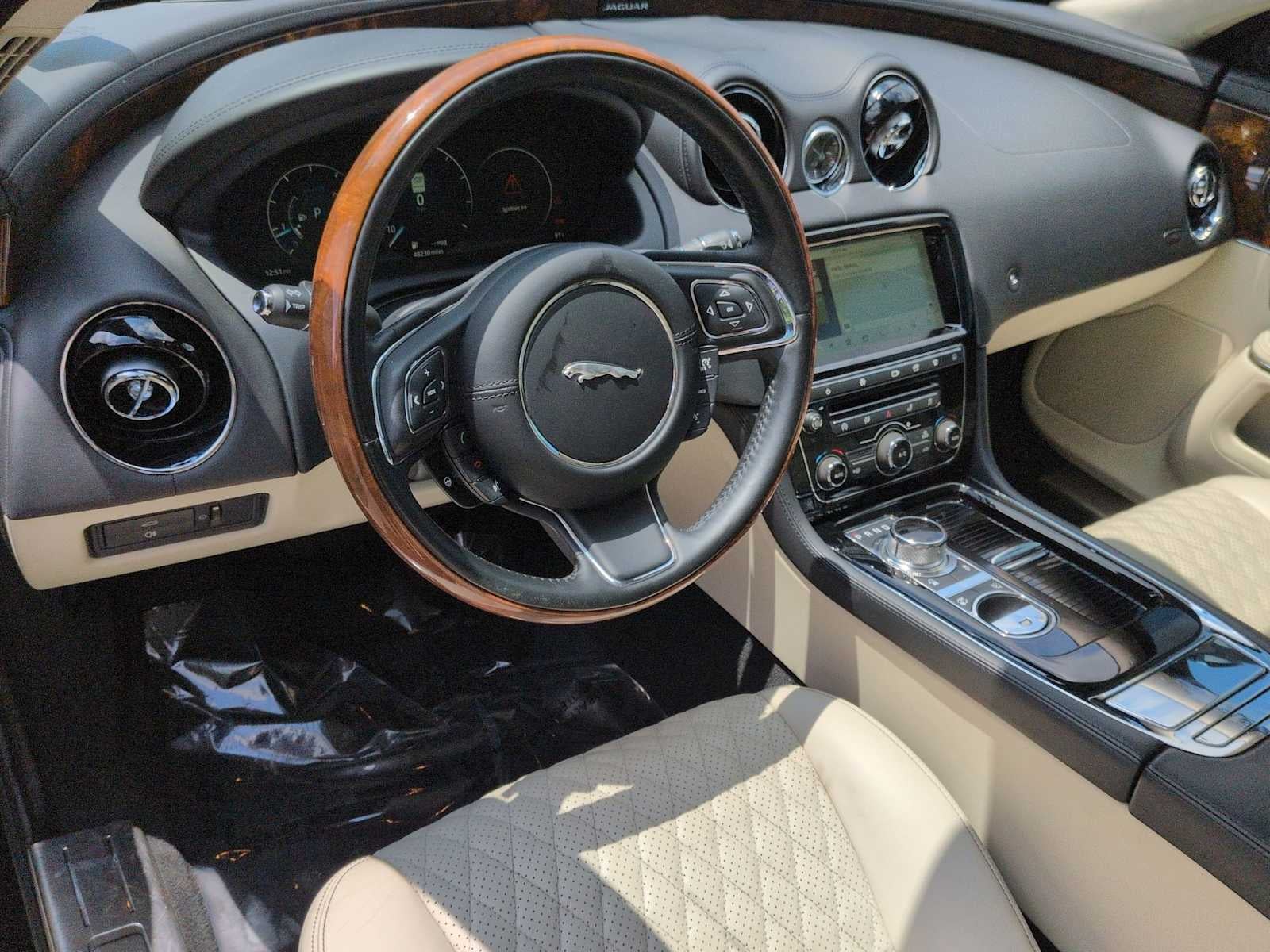 2019 Jaguar XJ XJ50 V6