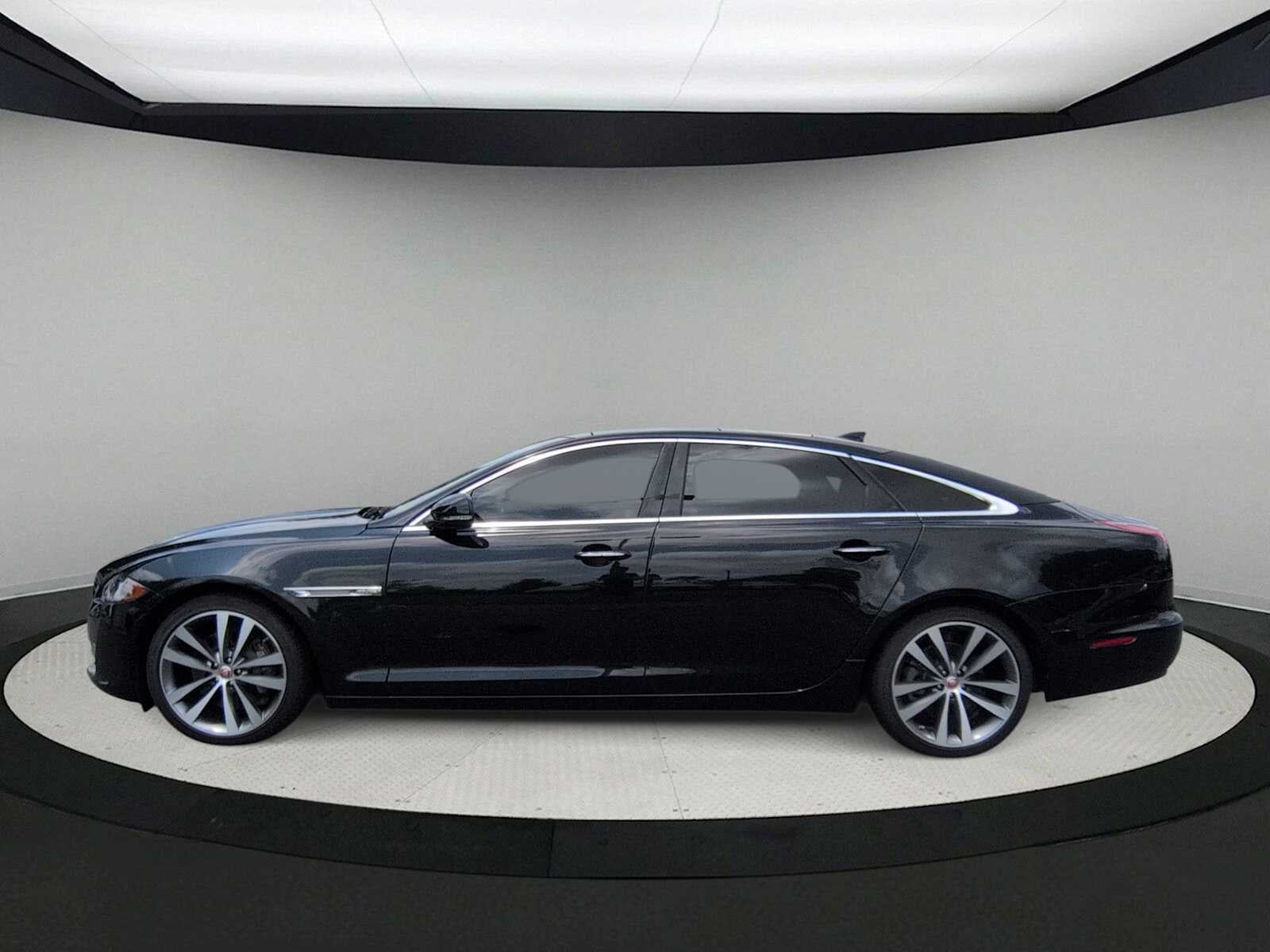 2019 Jaguar XJ XJ50 V6