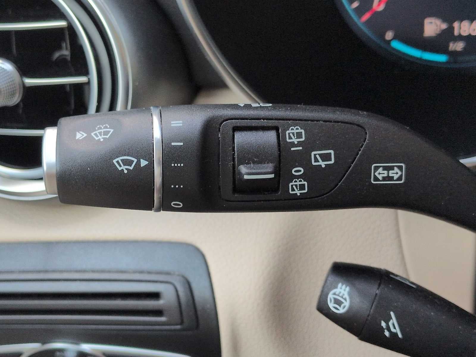 2021 Mercedes-Benz GLC 300 GLC 300