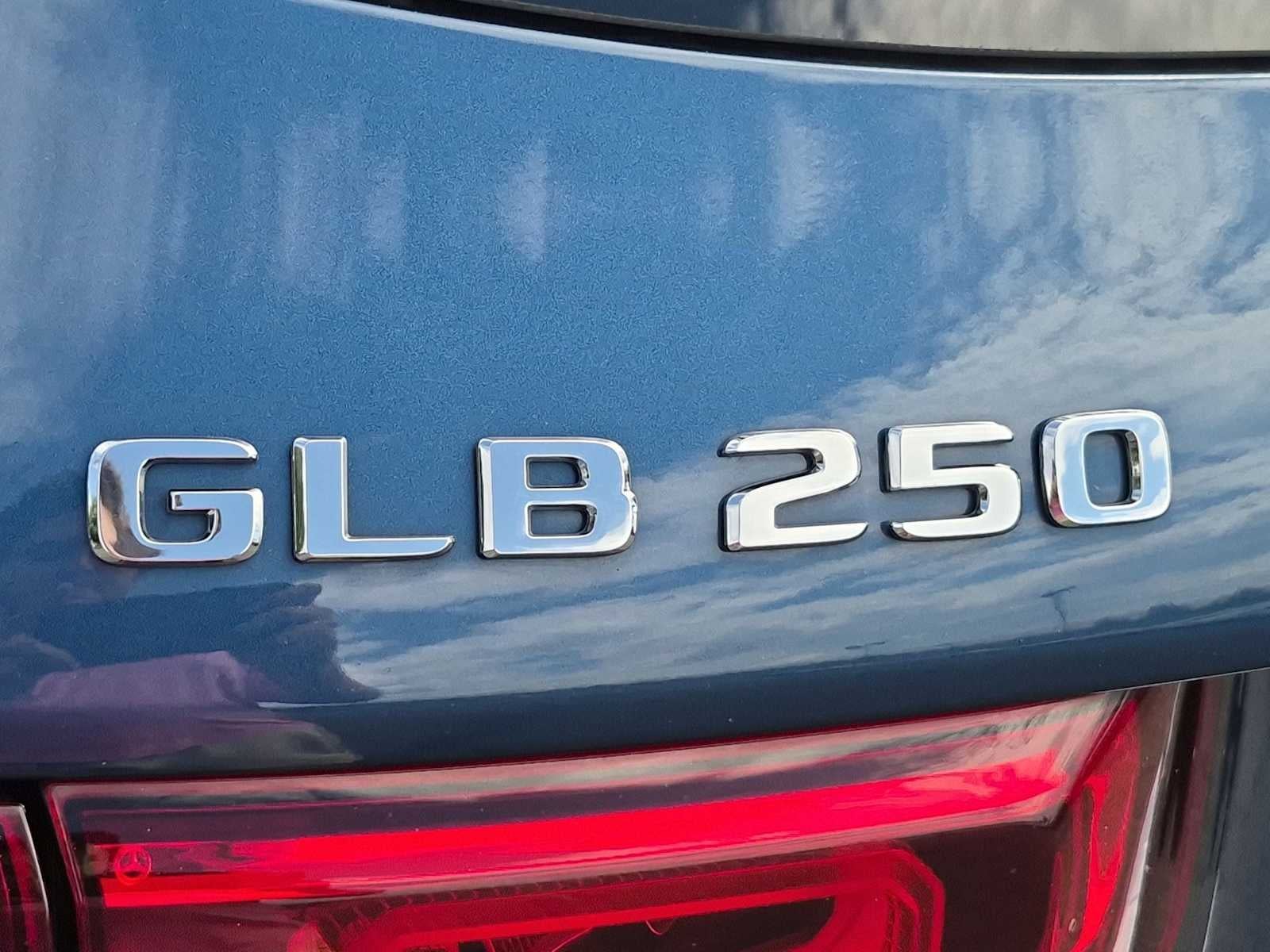 2023 Mercedes-Benz GLB 250 GLB 250