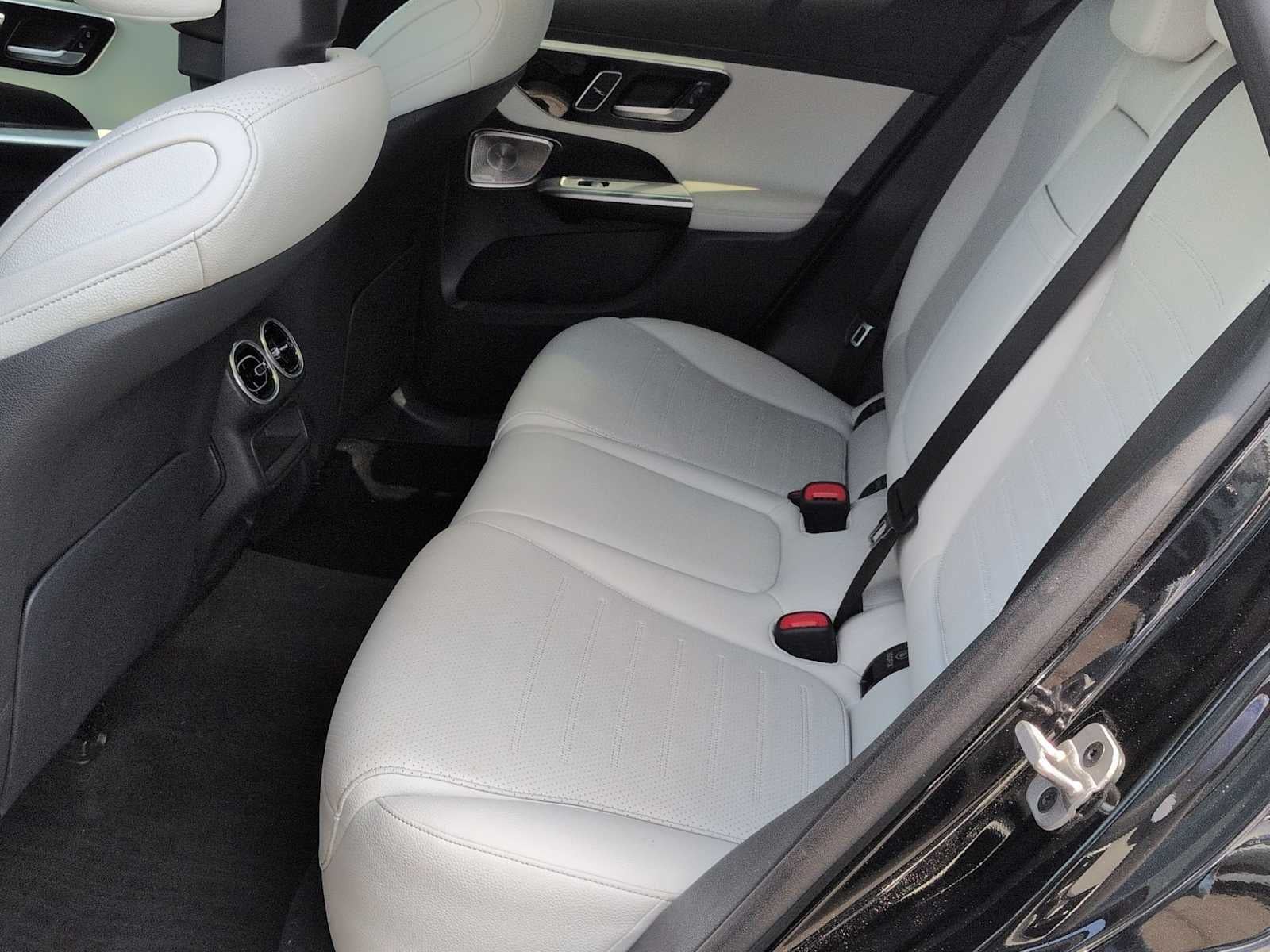 2024 Mercedes-Benz GLC 300 GLC 300