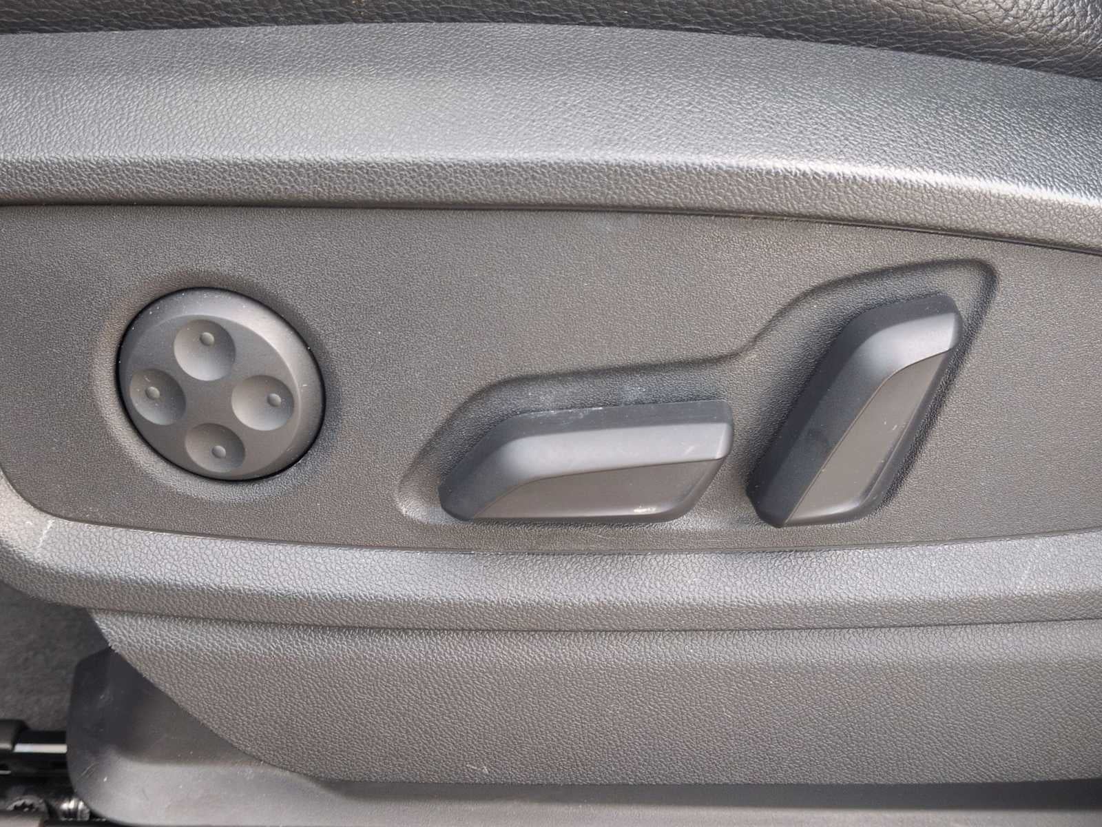 2020 Audi Q5 Titanium Premium