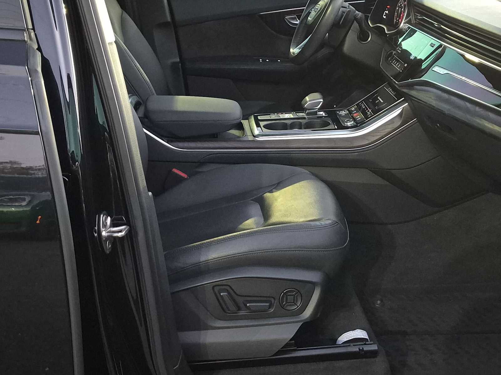 2021 Audi Q7 Premium Plus