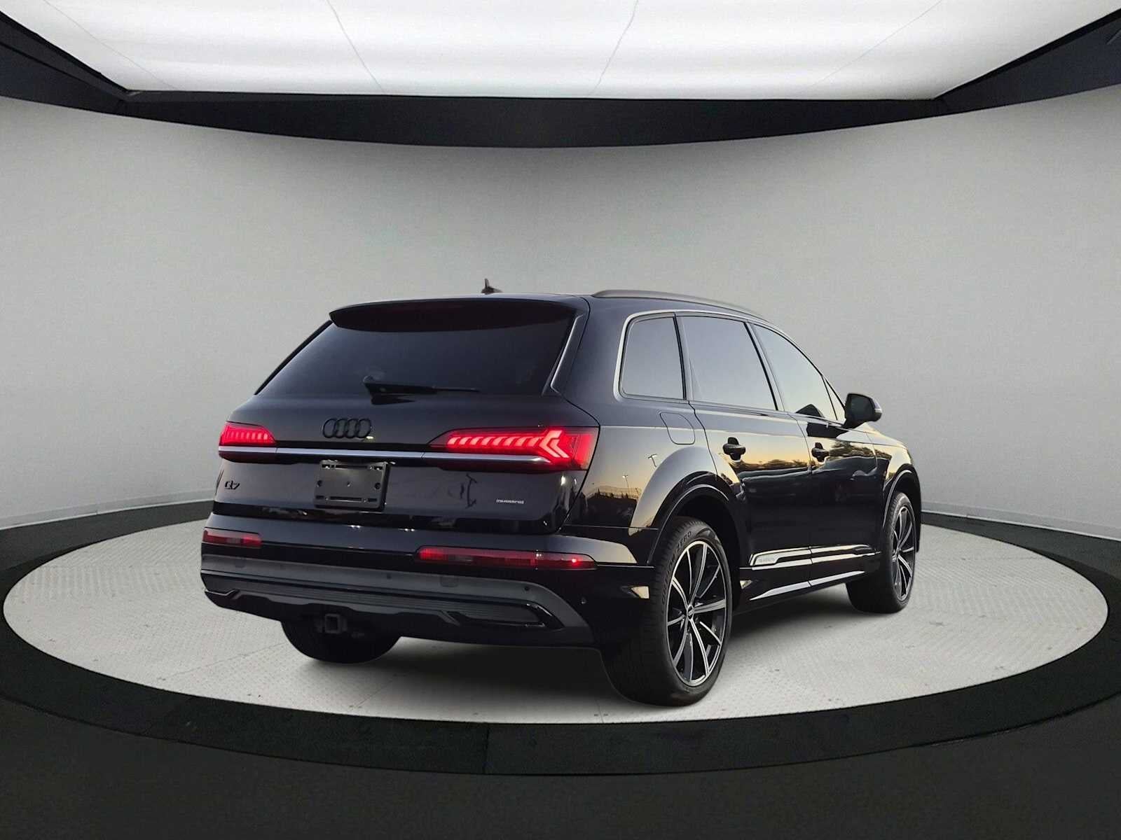 2021 Audi Q7 Premium Plus