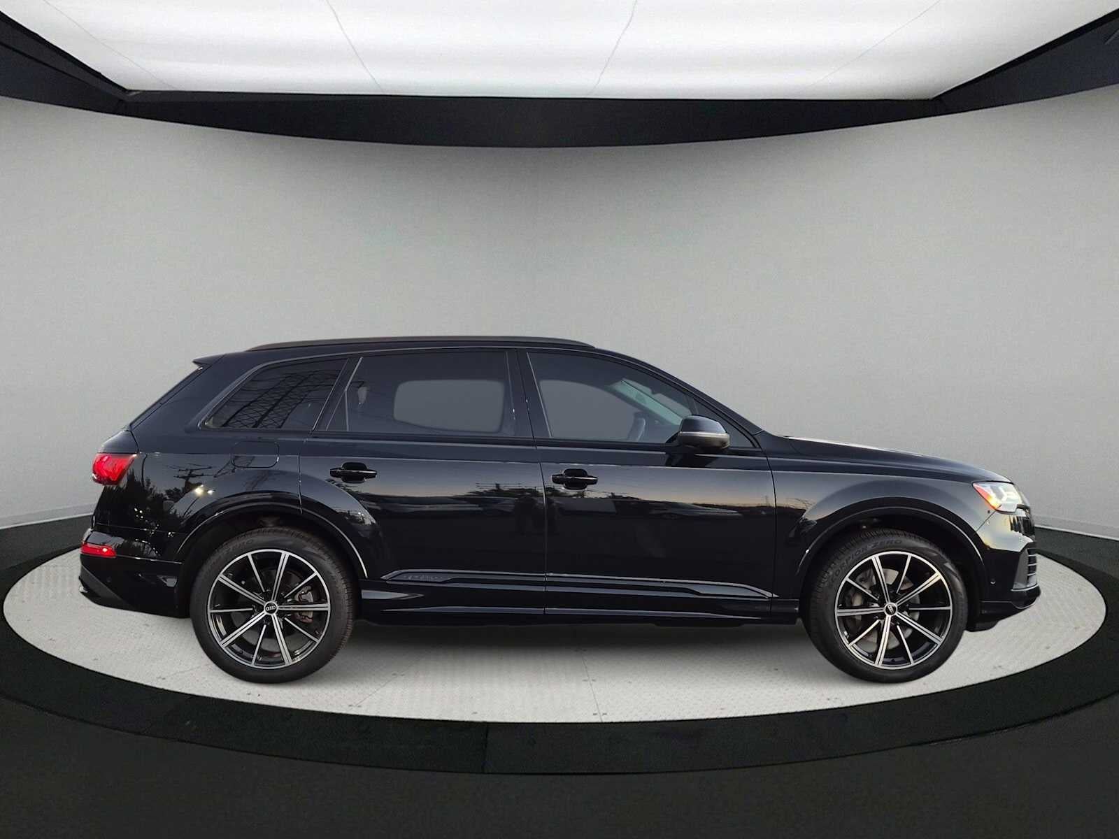 2021 Audi Q7 Premium Plus