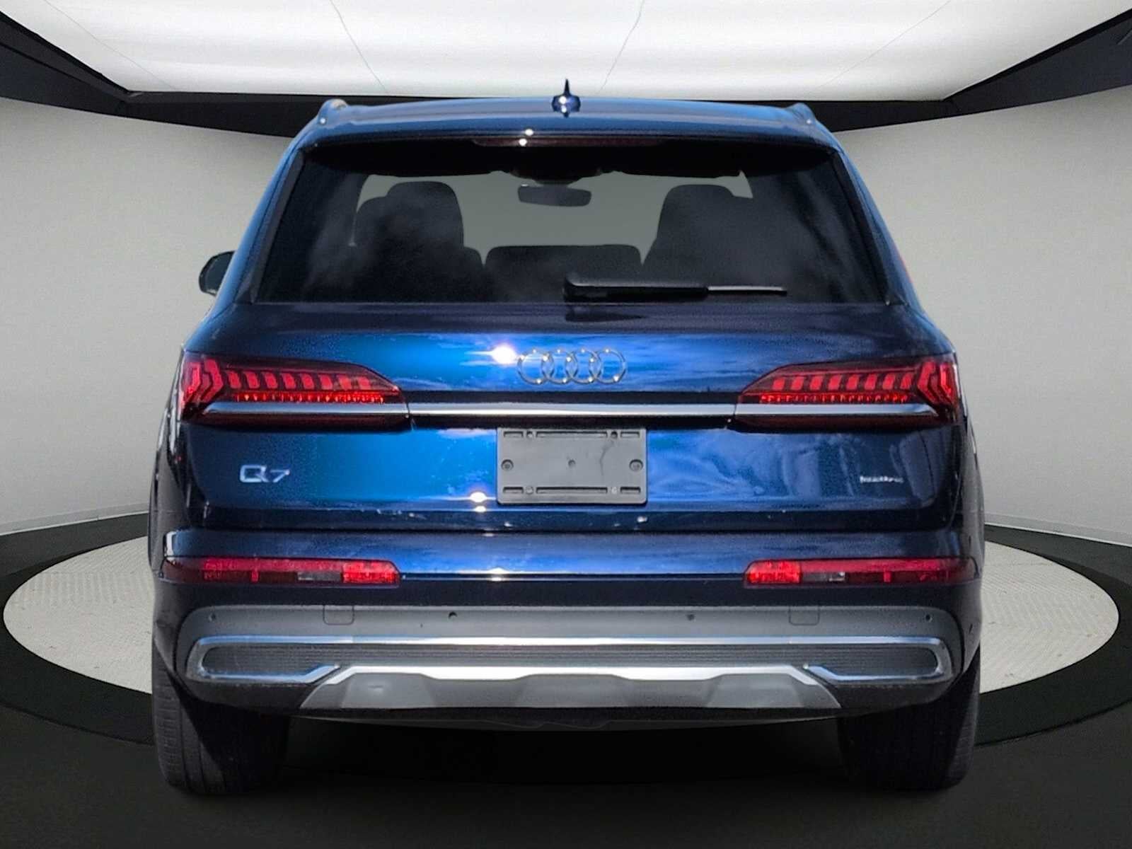 2022 Audi Q7 Premium Plus
