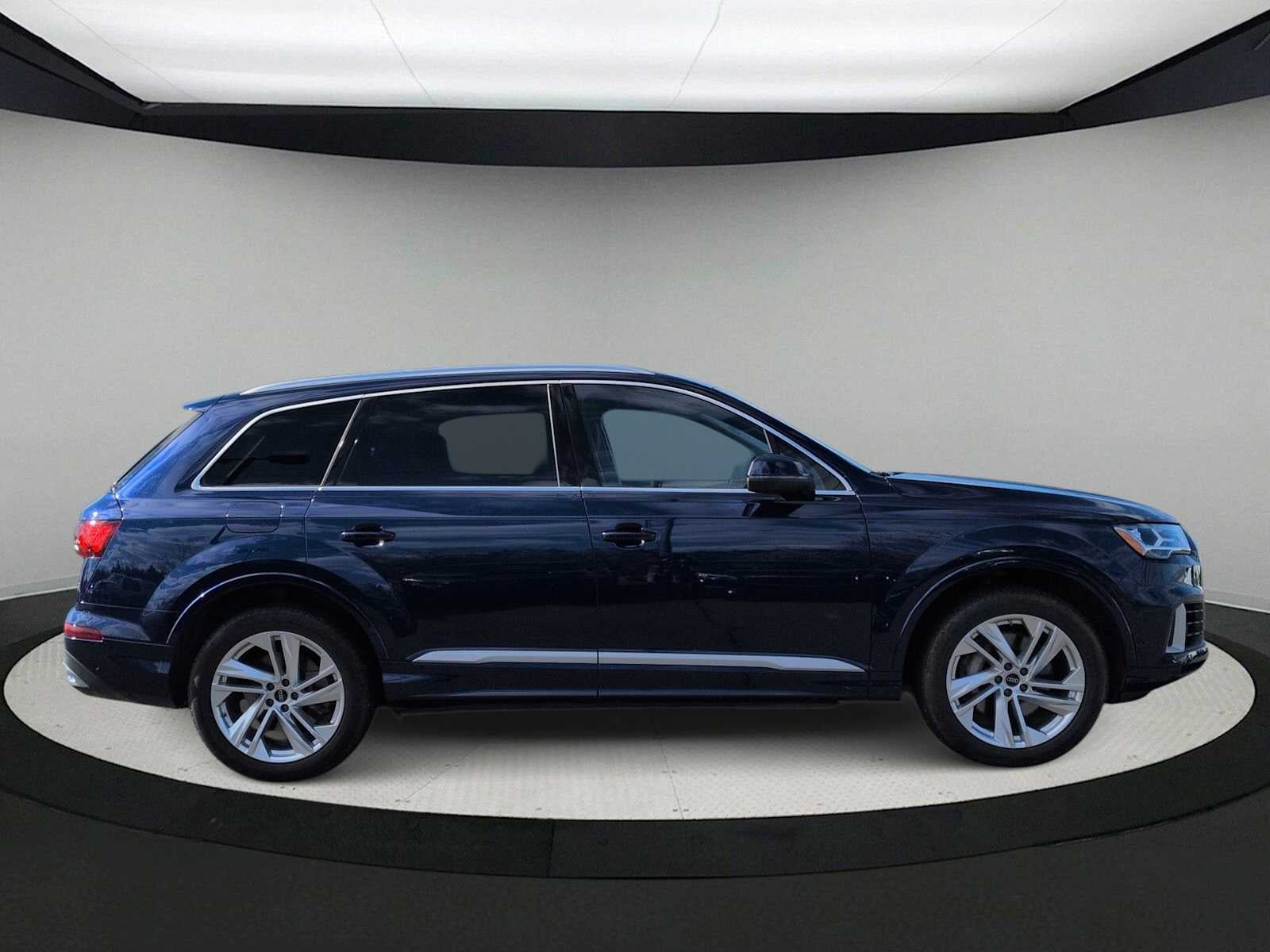 2022 Audi Q7 Premium Plus