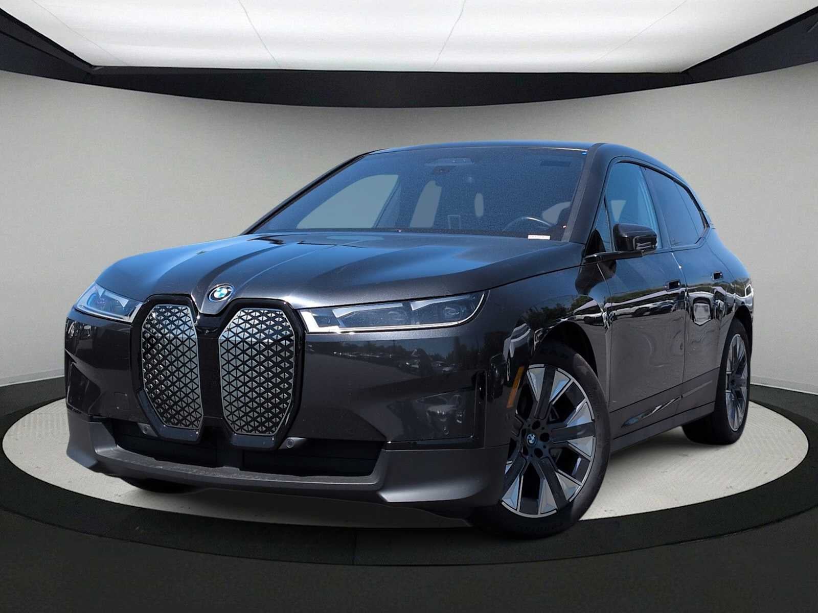 2022 BMW iX xDrive50's photo