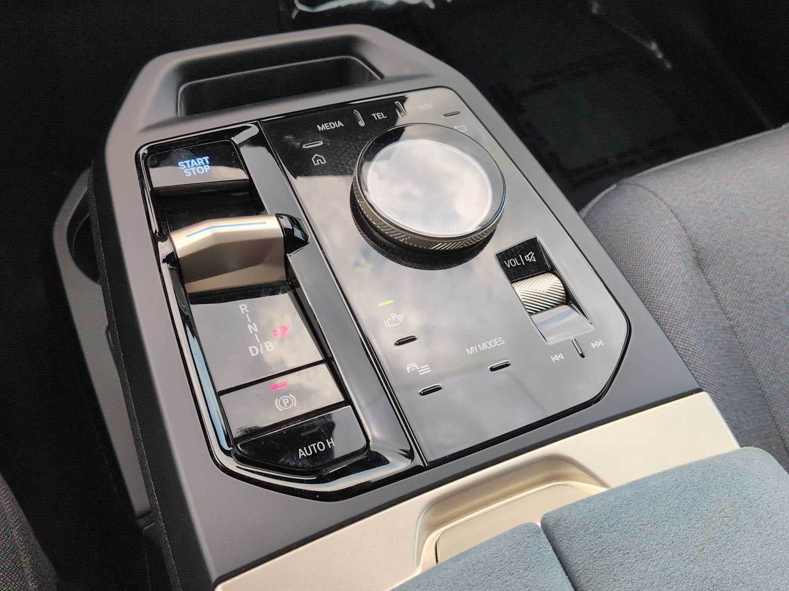 2024 BMW iX xDrive50