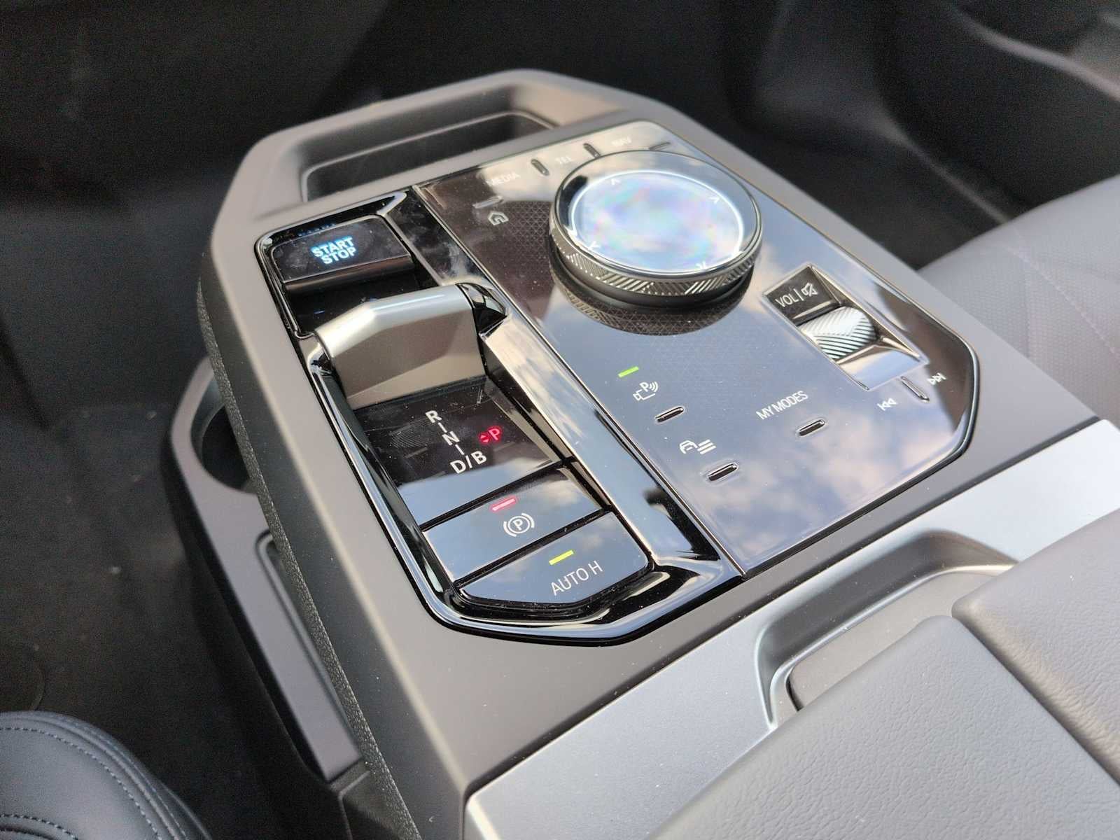 2026 BMW iX xDrive45